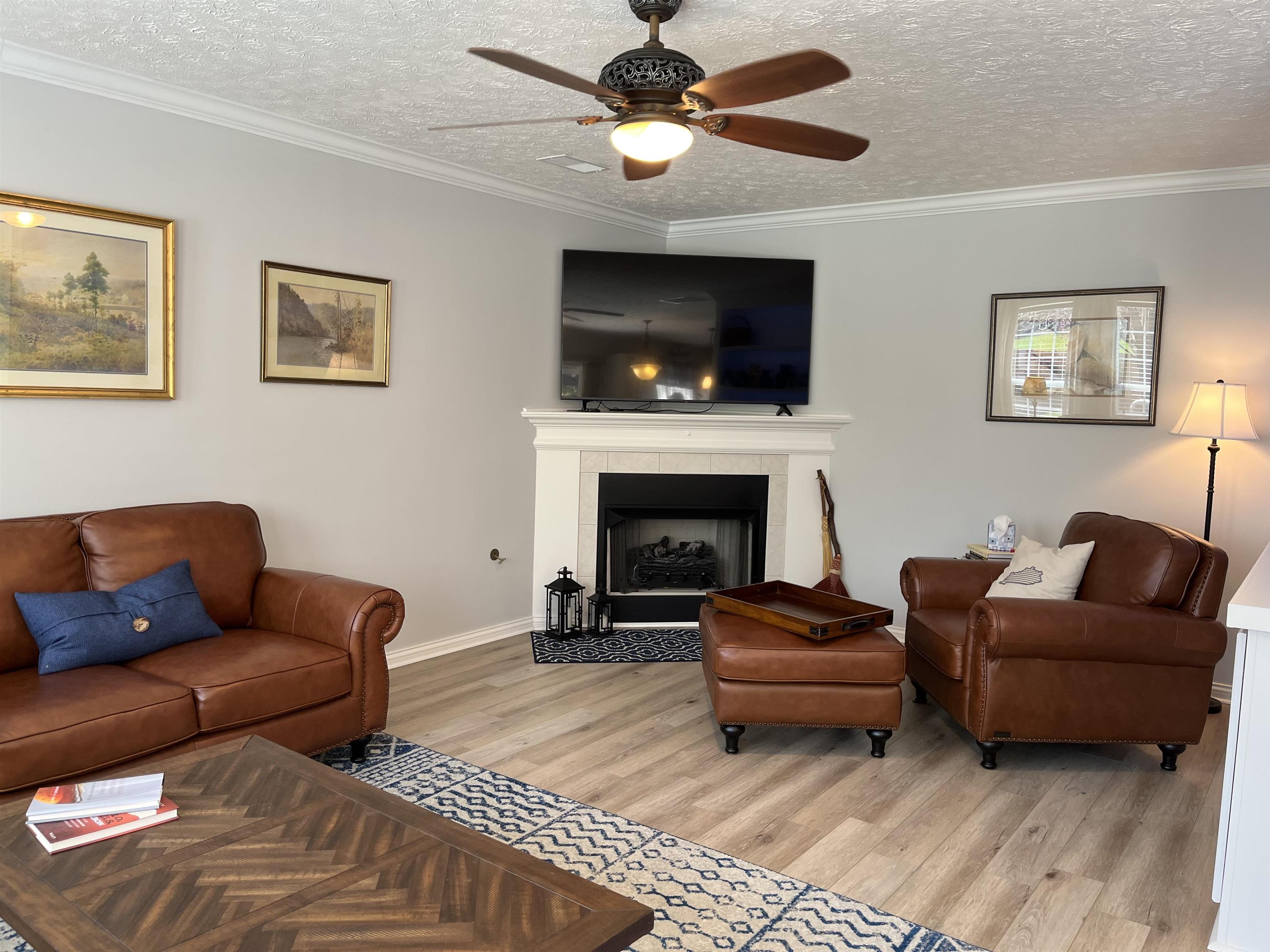 4531 Woodlake Run, Owensboro, Kentucky 42303, 4 Bedrooms Bedrooms, ,2 BathroomsBathrooms,Single Family Residence,For Sale,Woodlake Run,89335