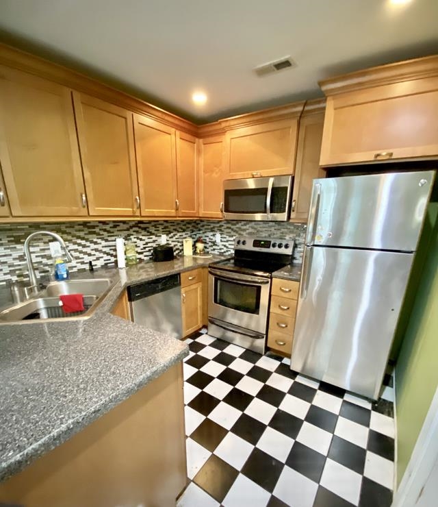 4453 Strickland Dr., Owensboro, Kentucky 42301, 2 Bedrooms Bedrooms, ,2 BathroomsBathrooms,Single Family Residence,For Sale,Strickland Dr.,89337
