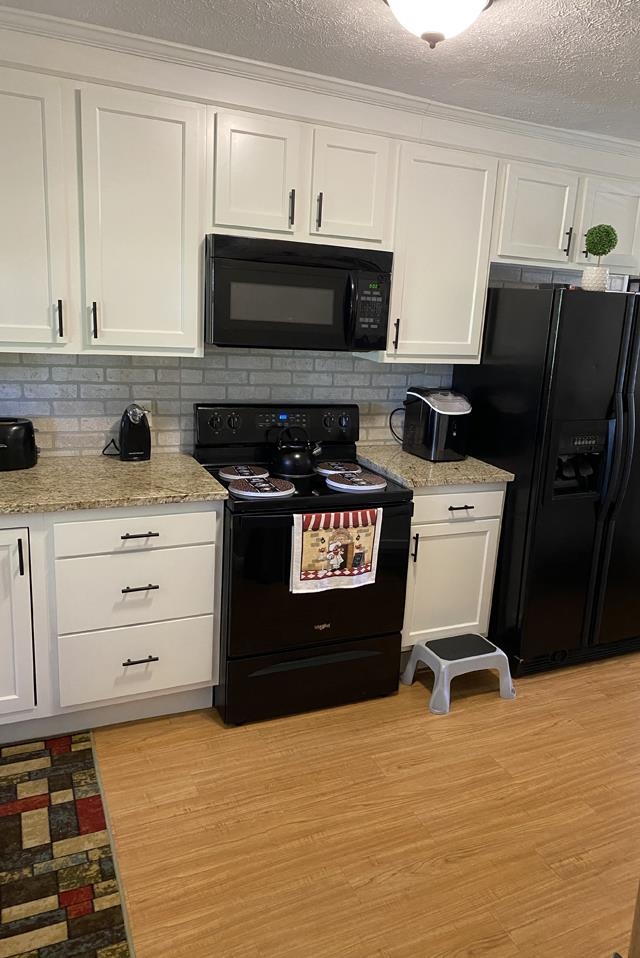 2375 St. Rt. 144, Hawesville, Kentucky 42348, 2 Bedrooms Bedrooms, ,1 BathroomBathrooms,Single Family Residence,For Sale,St. Rt. 144,89339