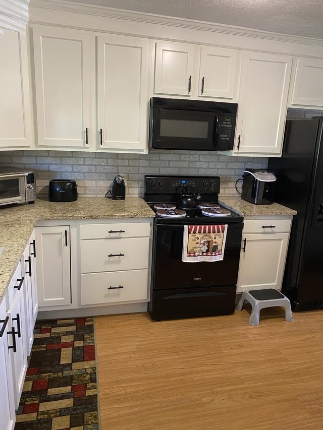2375 St. Rt. 144, Hawesville, Kentucky 42348, 2 Bedrooms Bedrooms, ,1 BathroomBathrooms,Single Family Residence,For Sale,St. Rt. 144,89339