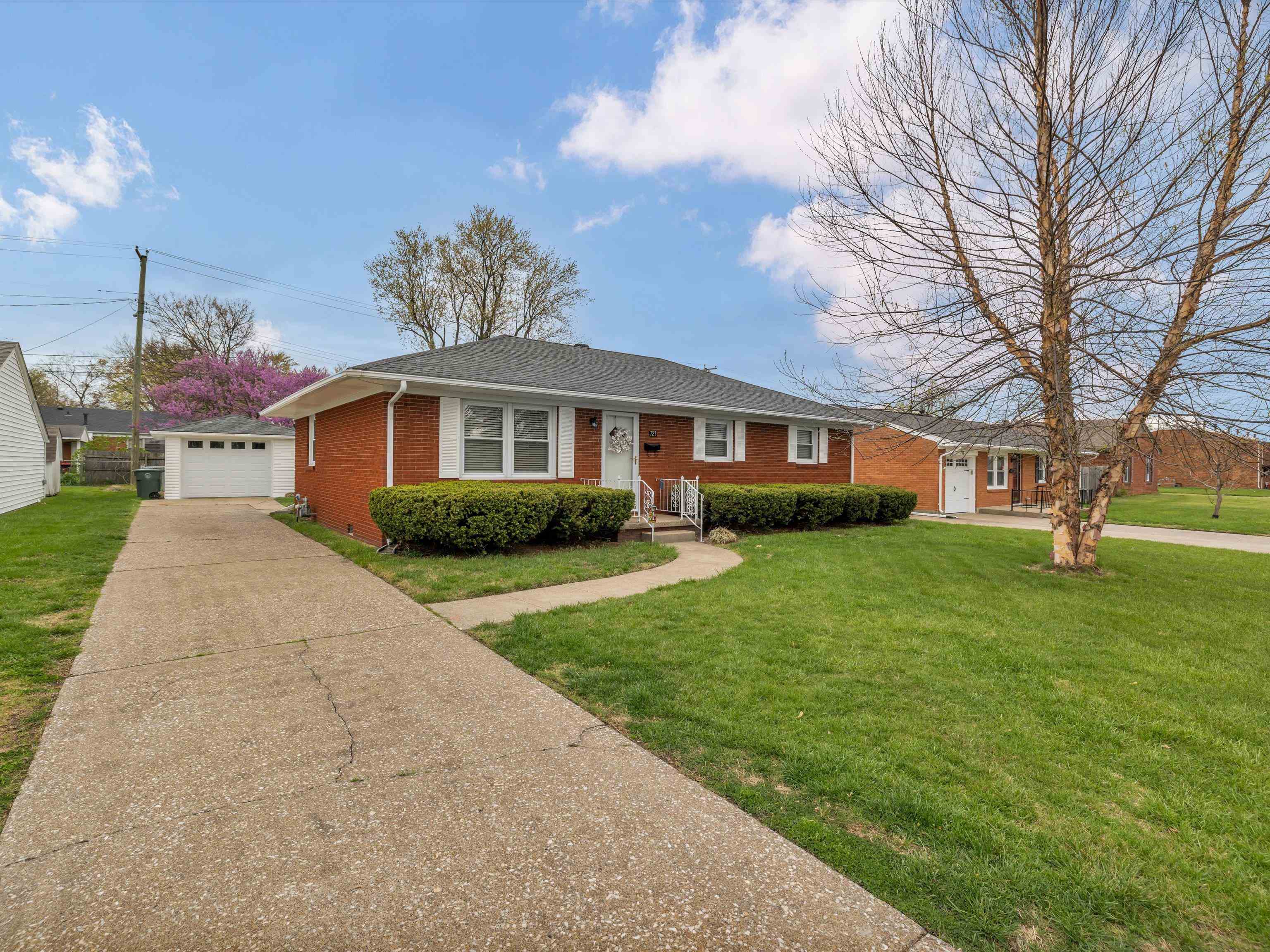 723 Wesleyan Park Drive, Owensboro, Kentucky 42301, 3 Bedrooms Bedrooms, ,1 BathroomBathrooms,Single Family Residence,For Sale,Wesleyan Park Drive,89340