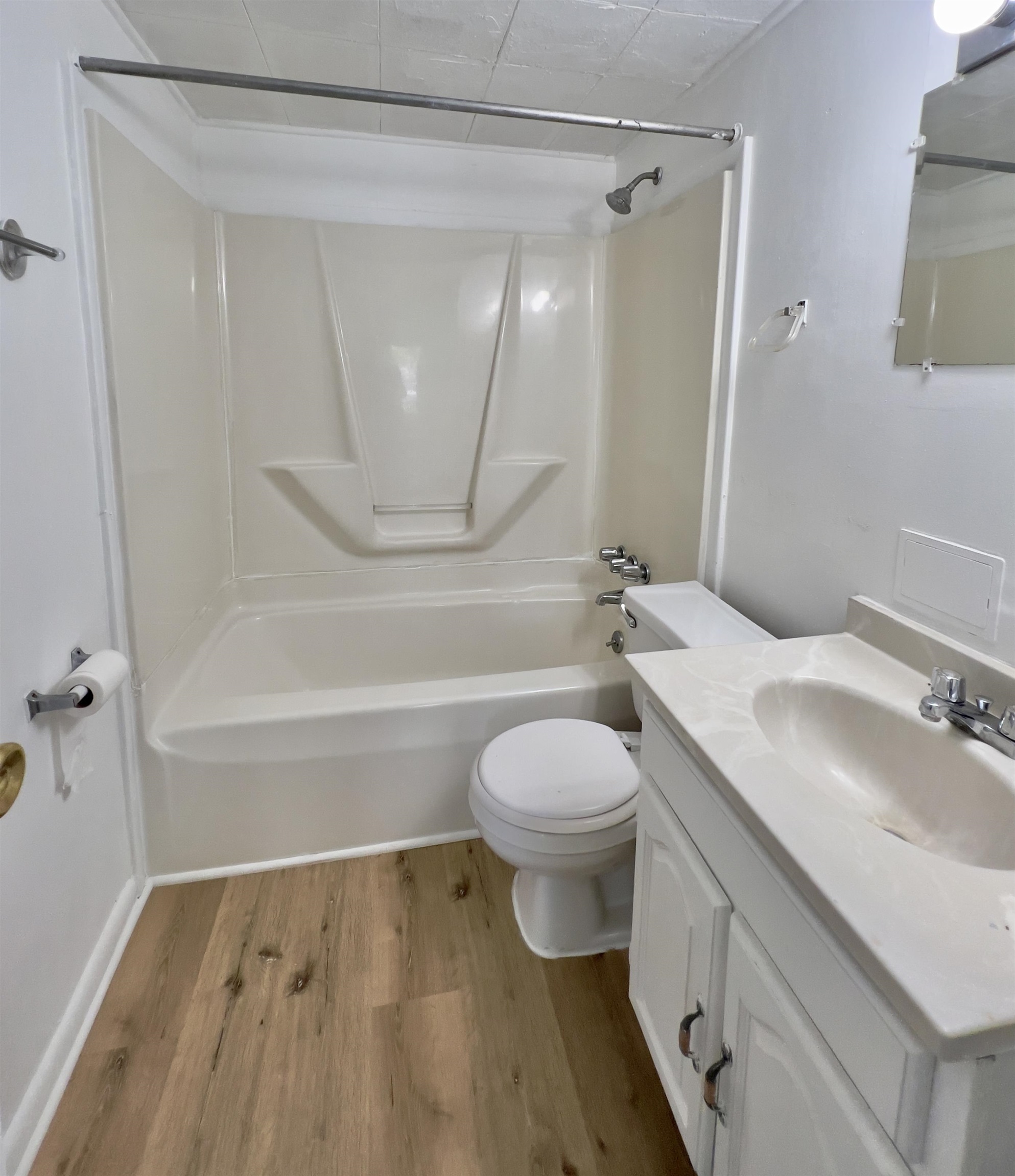2736 W 5th Street, Owensboro, Kentucky 42301, 3 Bedrooms Bedrooms, ,1 BathroomBathrooms,Single Family Residence,For Sale,W 5th Street,89341
