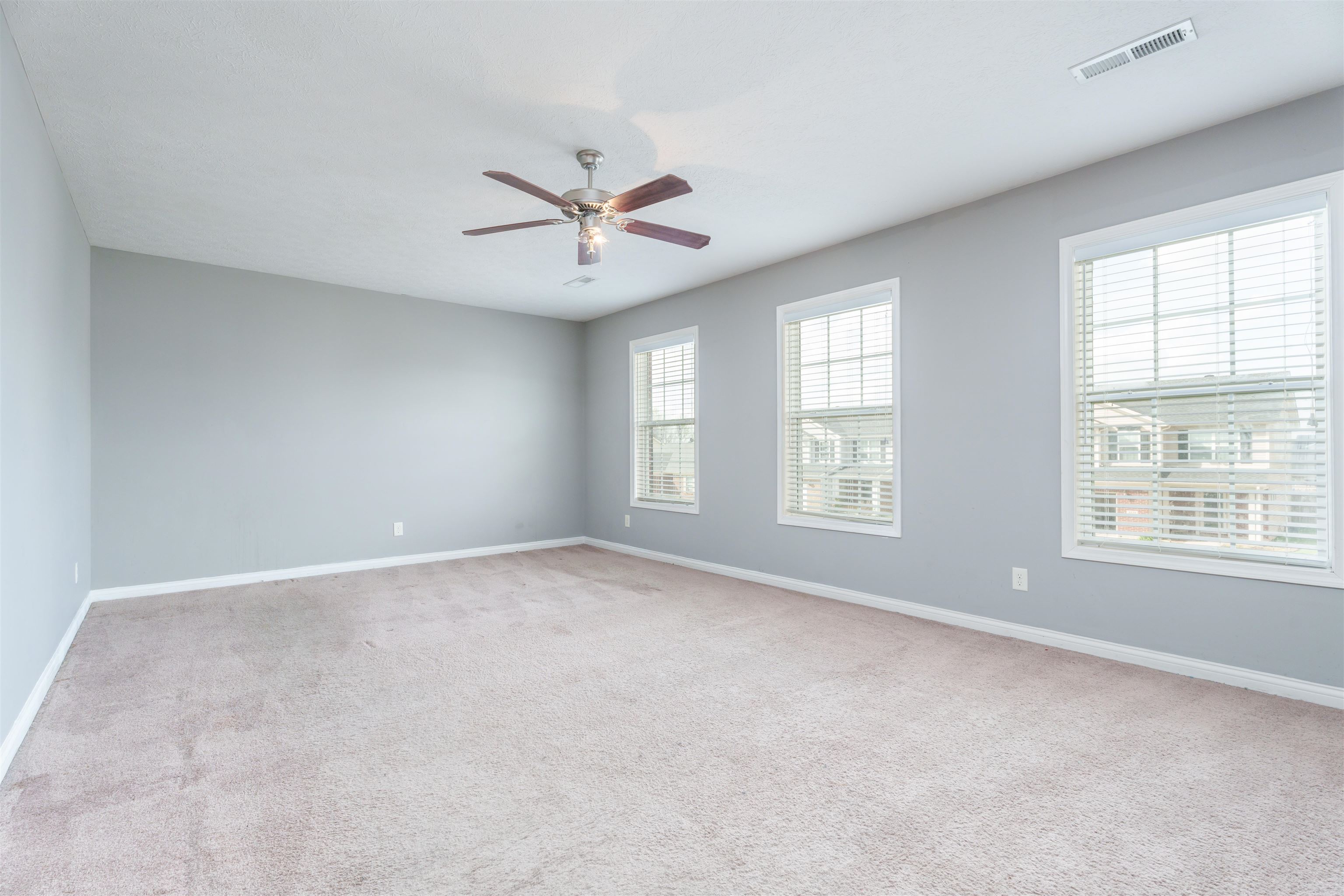 5530 Skyline Drive, Owensboro, Kentucky 42301, 4 Bedrooms Bedrooms, ,2 BathroomsBathrooms,Single Family Residence,For Sale,Skyline Drive,89344