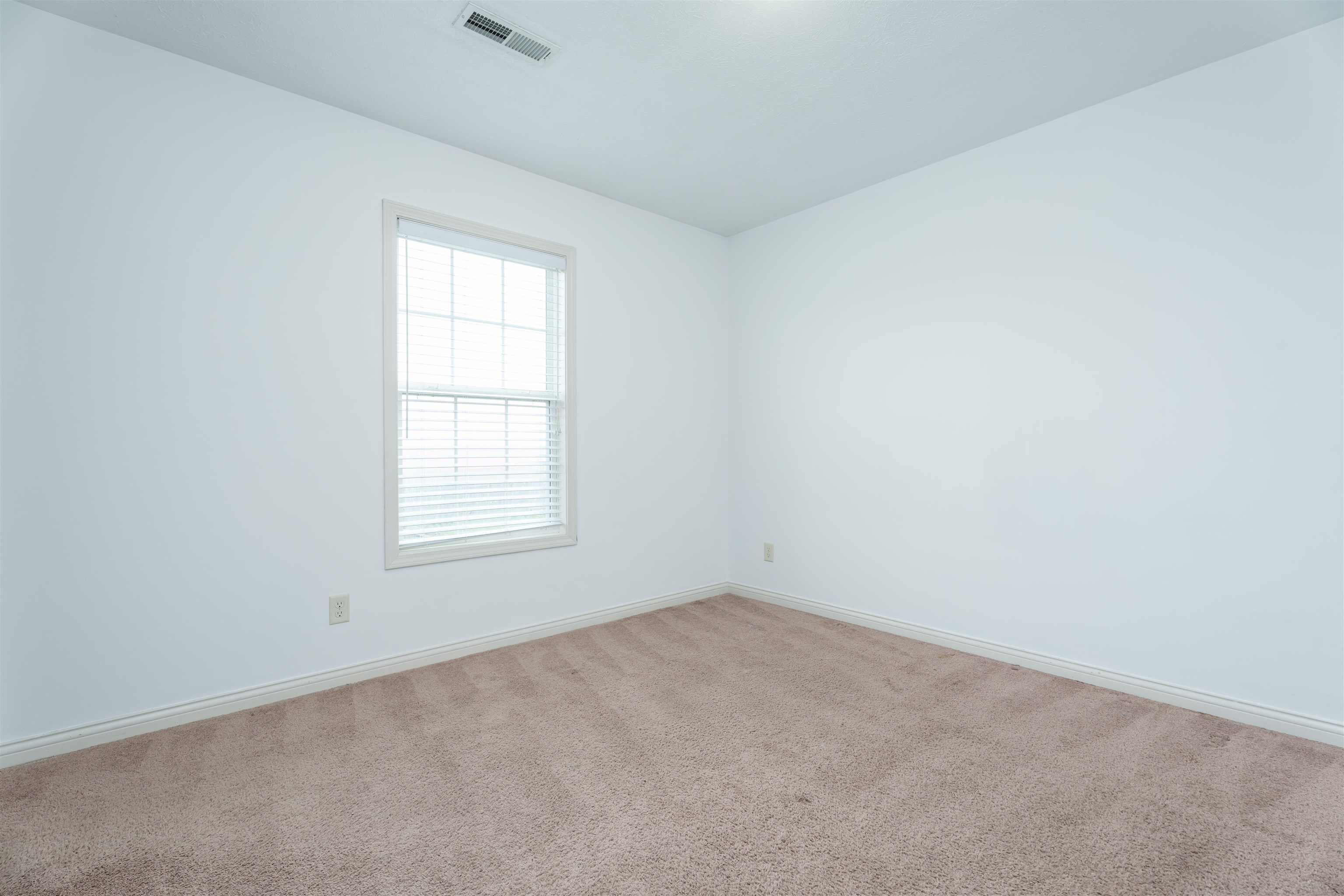 5530 Skyline Drive, Owensboro, Kentucky 42301, 4 Bedrooms Bedrooms, ,2 BathroomsBathrooms,Single Family Residence,For Sale,Skyline Drive,89344