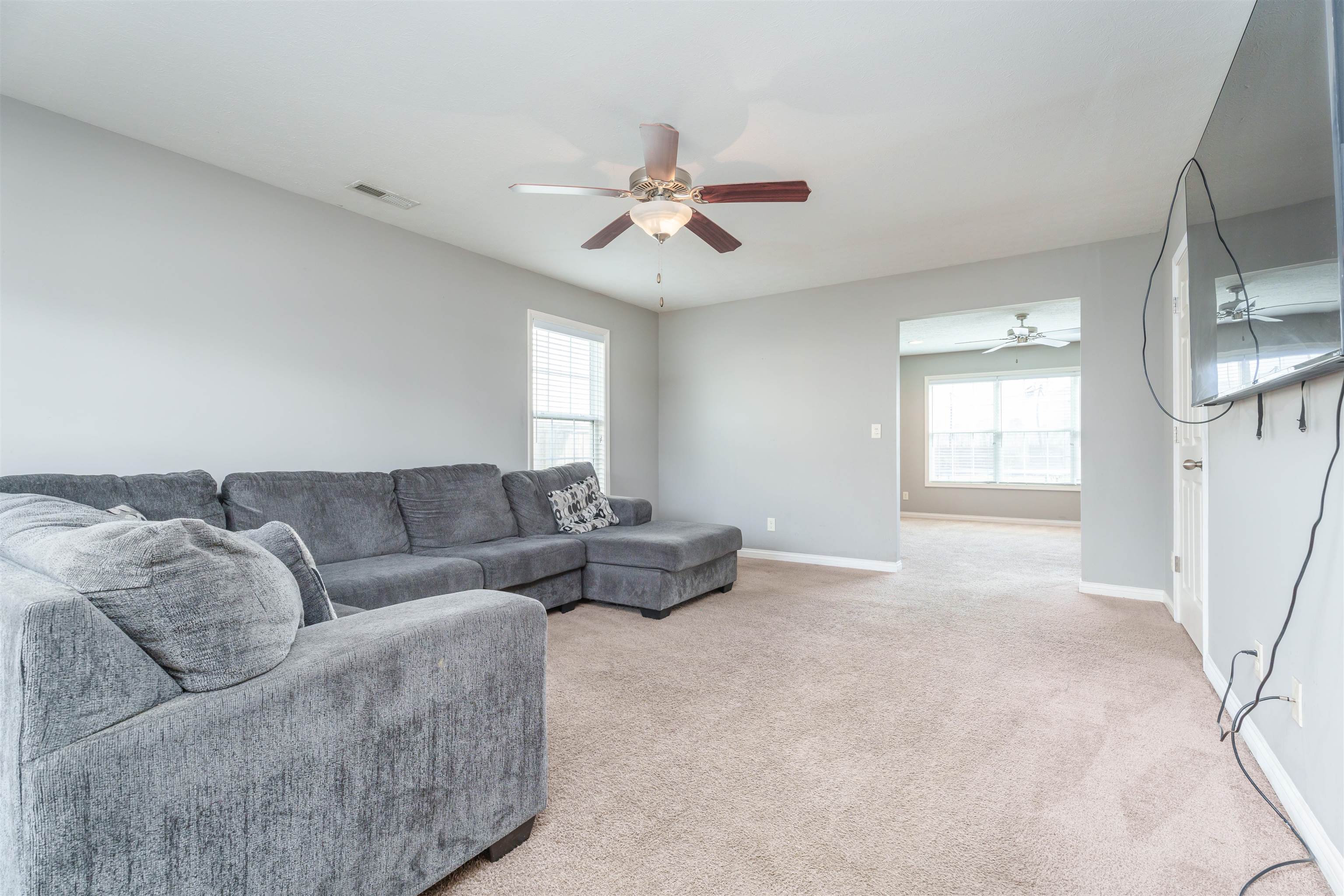 5530 Skyline Drive, Owensboro, Kentucky 42301, 4 Bedrooms Bedrooms, ,2 BathroomsBathrooms,Single Family Residence,For Sale,Skyline Drive,89344