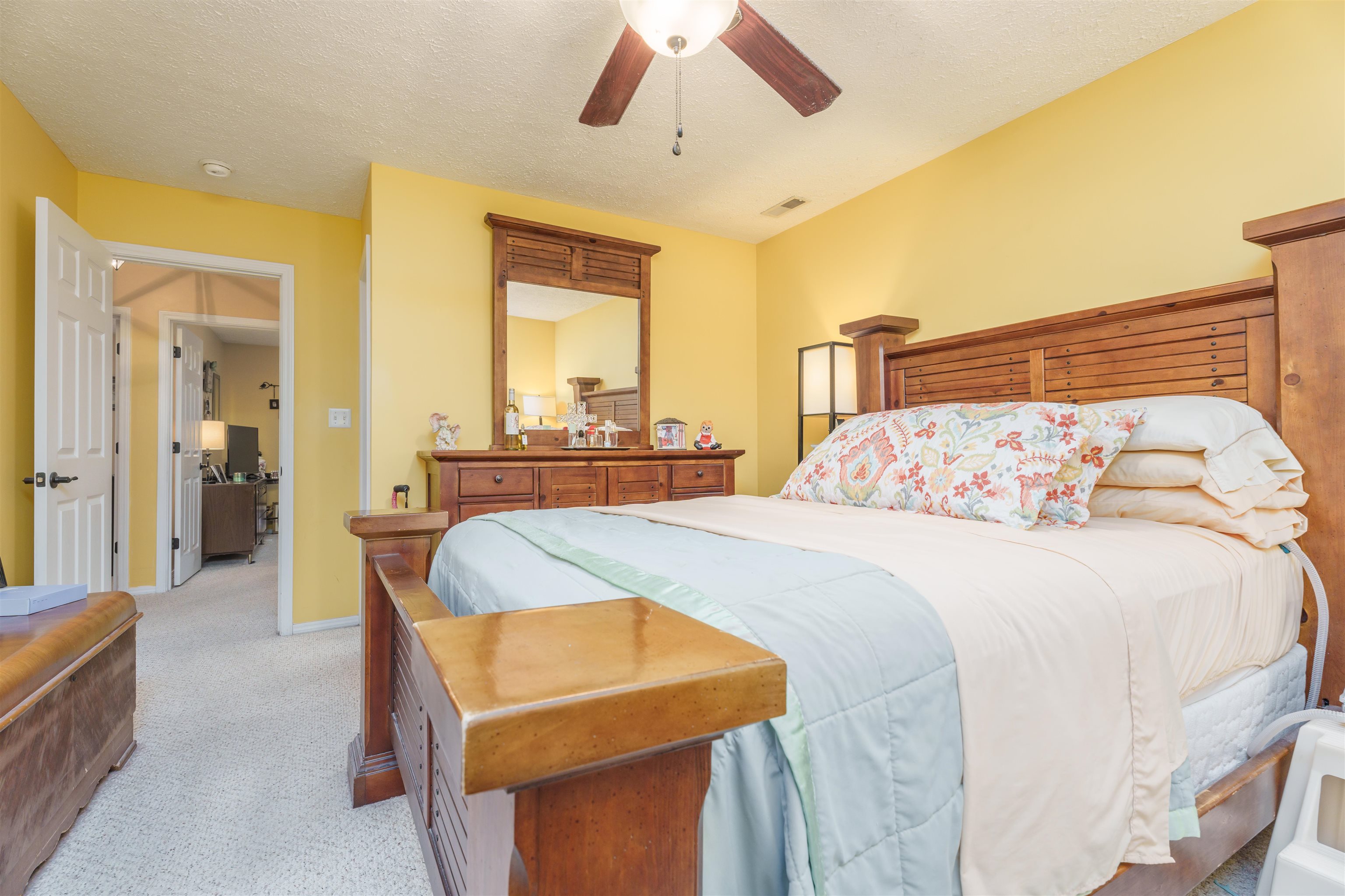 236 Lakewood Drive, Owensboro, Kentucky 42301, 3 Bedrooms Bedrooms, ,2 BathroomsBathrooms,Single Family Residence,For Sale,Lakewood Drive,89365