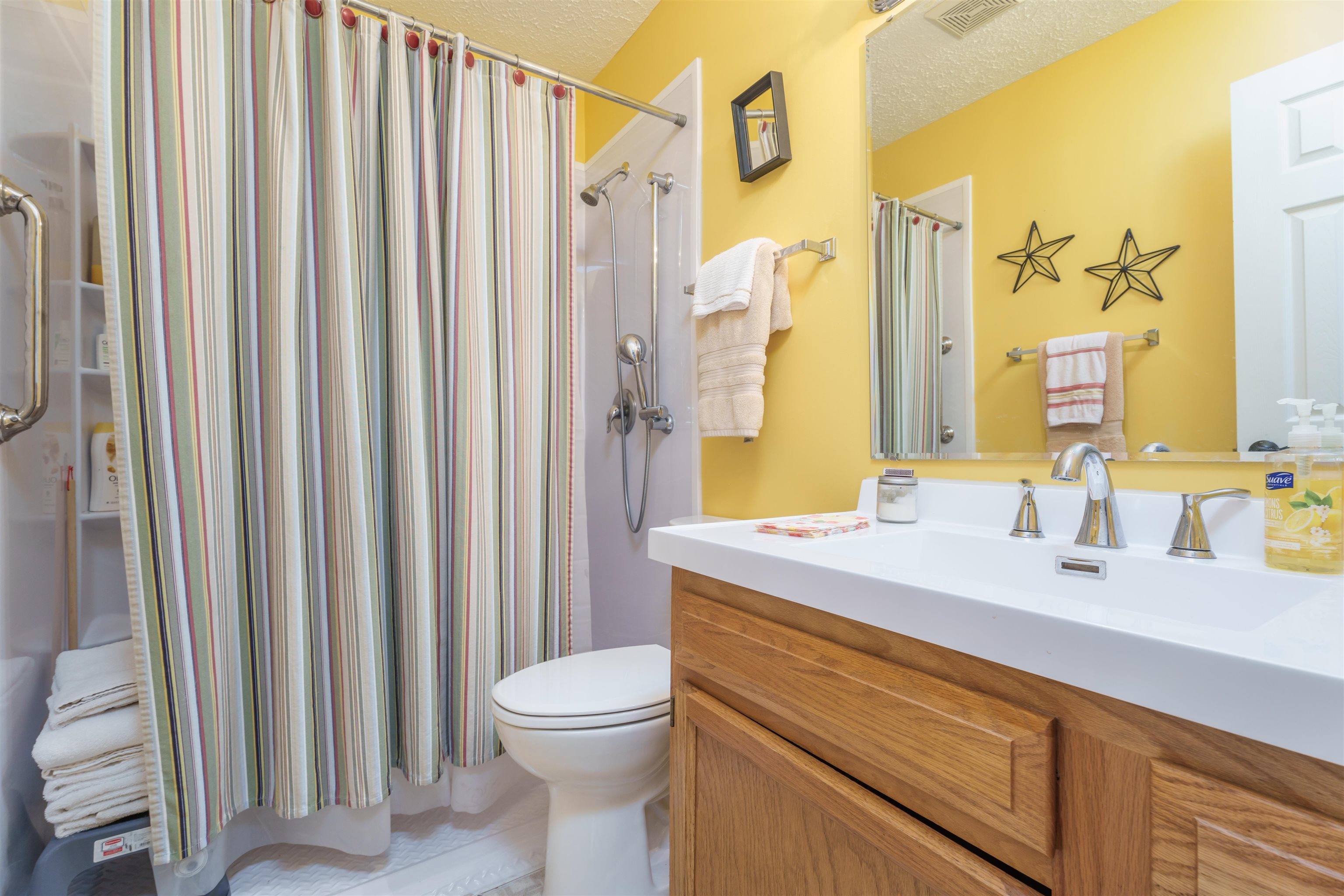 236 Lakewood Drive, Owensboro, Kentucky 42301, 3 Bedrooms Bedrooms, ,2 BathroomsBathrooms,Single Family Residence,For Sale,Lakewood Drive,89365