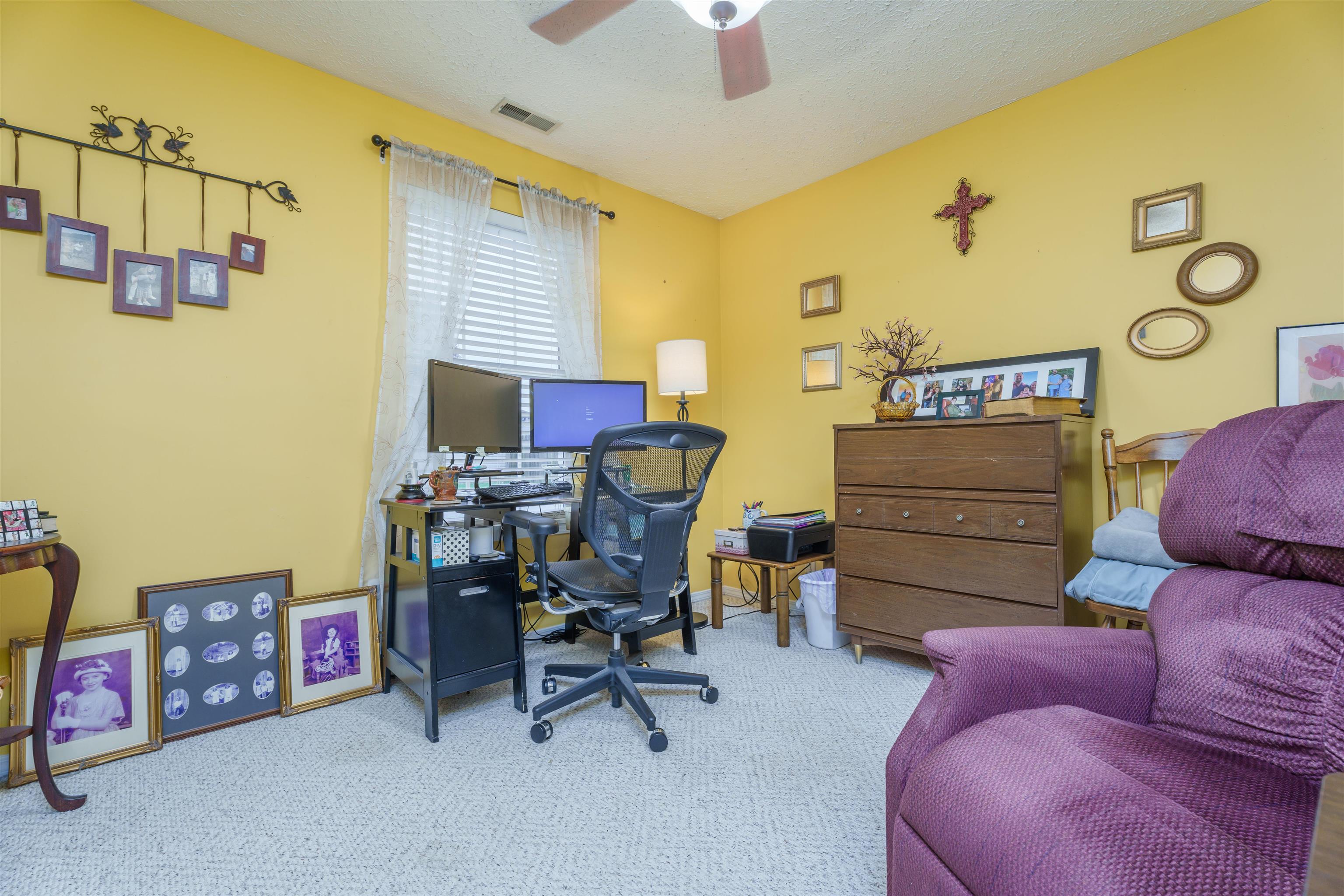 236 Lakewood Drive, Owensboro, Kentucky 42301, 3 Bedrooms Bedrooms, ,2 BathroomsBathrooms,Single Family Residence,For Sale,Lakewood Drive,89365