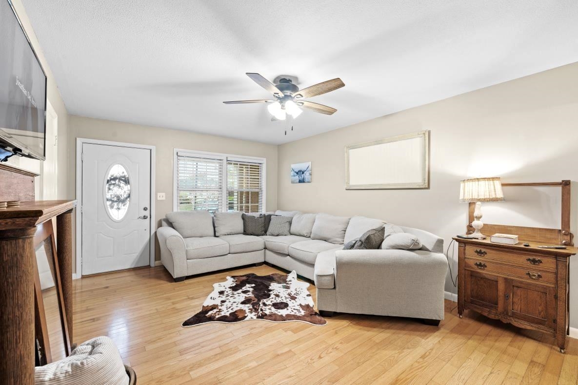 3601 Lewis Lane, Owensboro, Kentucky 42301, 3 Bedrooms Bedrooms, ,2 BathroomsBathrooms,Single Family Residence,For Sale,Lewis Lane,89367