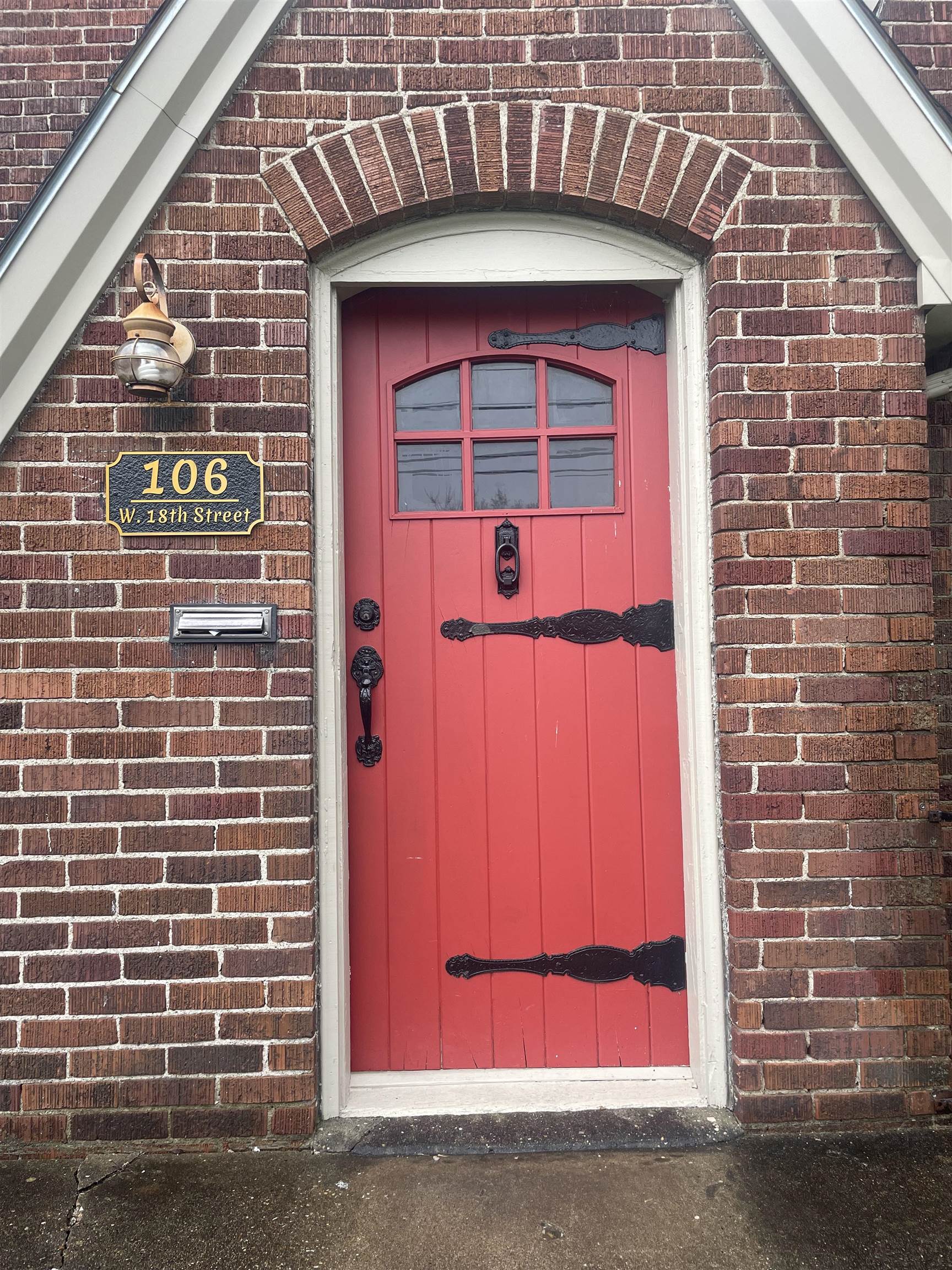 106 18th Street, Owensboro, Kentucky 42303, 5 Bedrooms Bedrooms, ,2 BathroomsBathrooms,Single Family Residence,For Sale,18th Street,89369