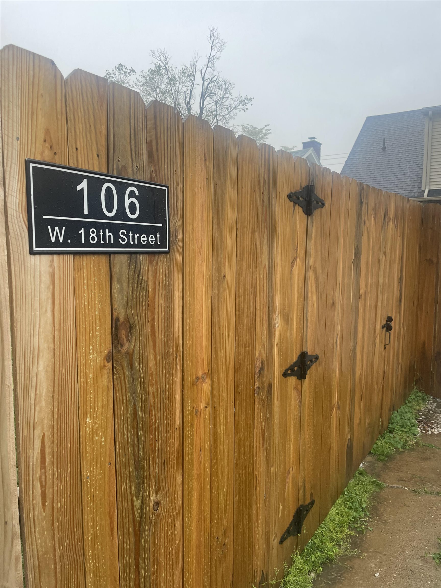 106 18th Street, Owensboro, Kentucky 42303, 5 Bedrooms Bedrooms, ,2 BathroomsBathrooms,Single Family Residence,For Sale,18th Street,89369