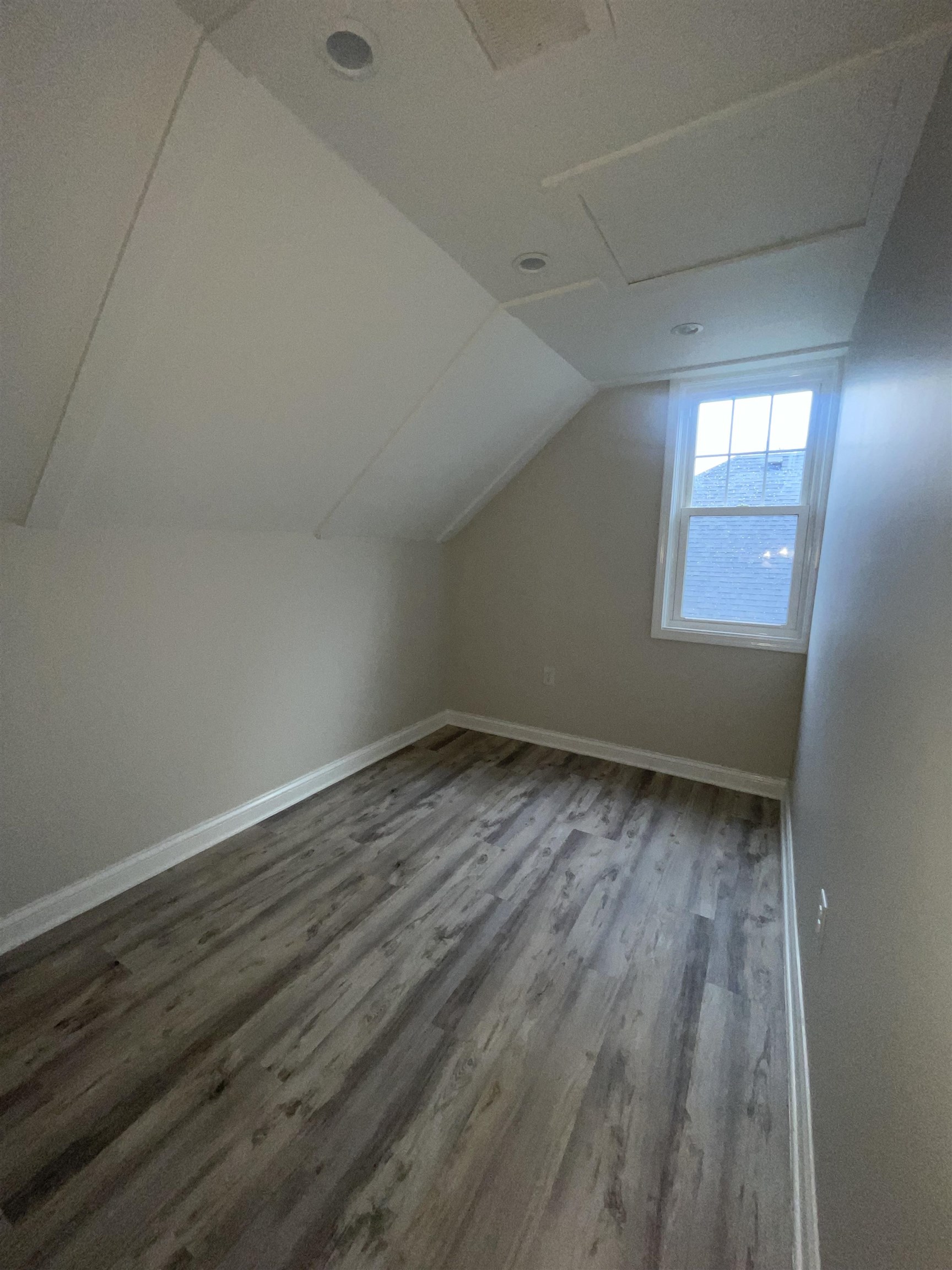 106 18th Street, Owensboro, Kentucky 42303, 5 Bedrooms Bedrooms, ,2 BathroomsBathrooms,Single Family Residence,For Sale,18th Street,89369