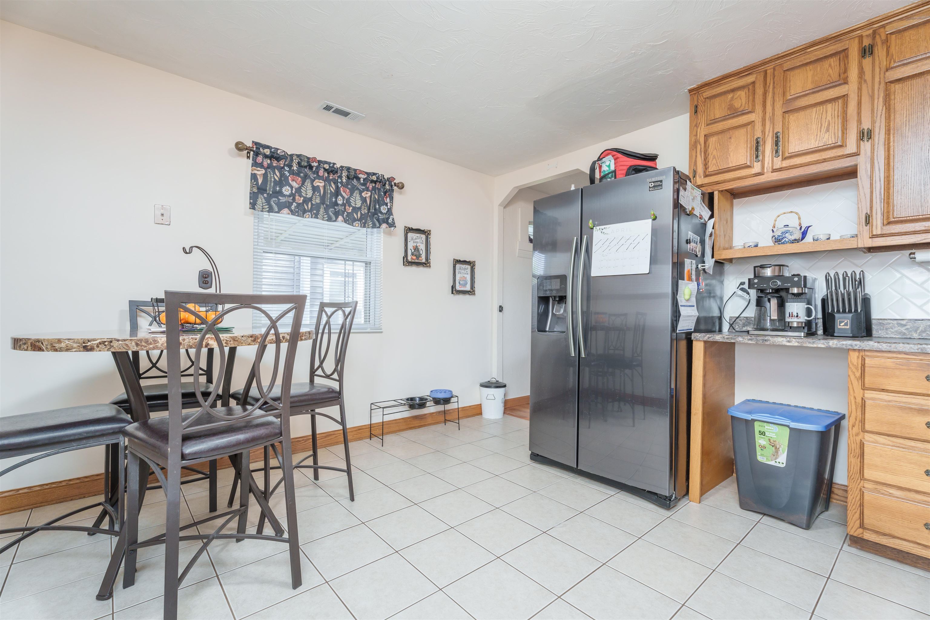 740 Greenbriar St., Owensboro, Kentucky 42301, 2 Bedrooms Bedrooms, ,1 BathroomBathrooms,Single Family Residence,For Sale,Greenbriar St.,89371
