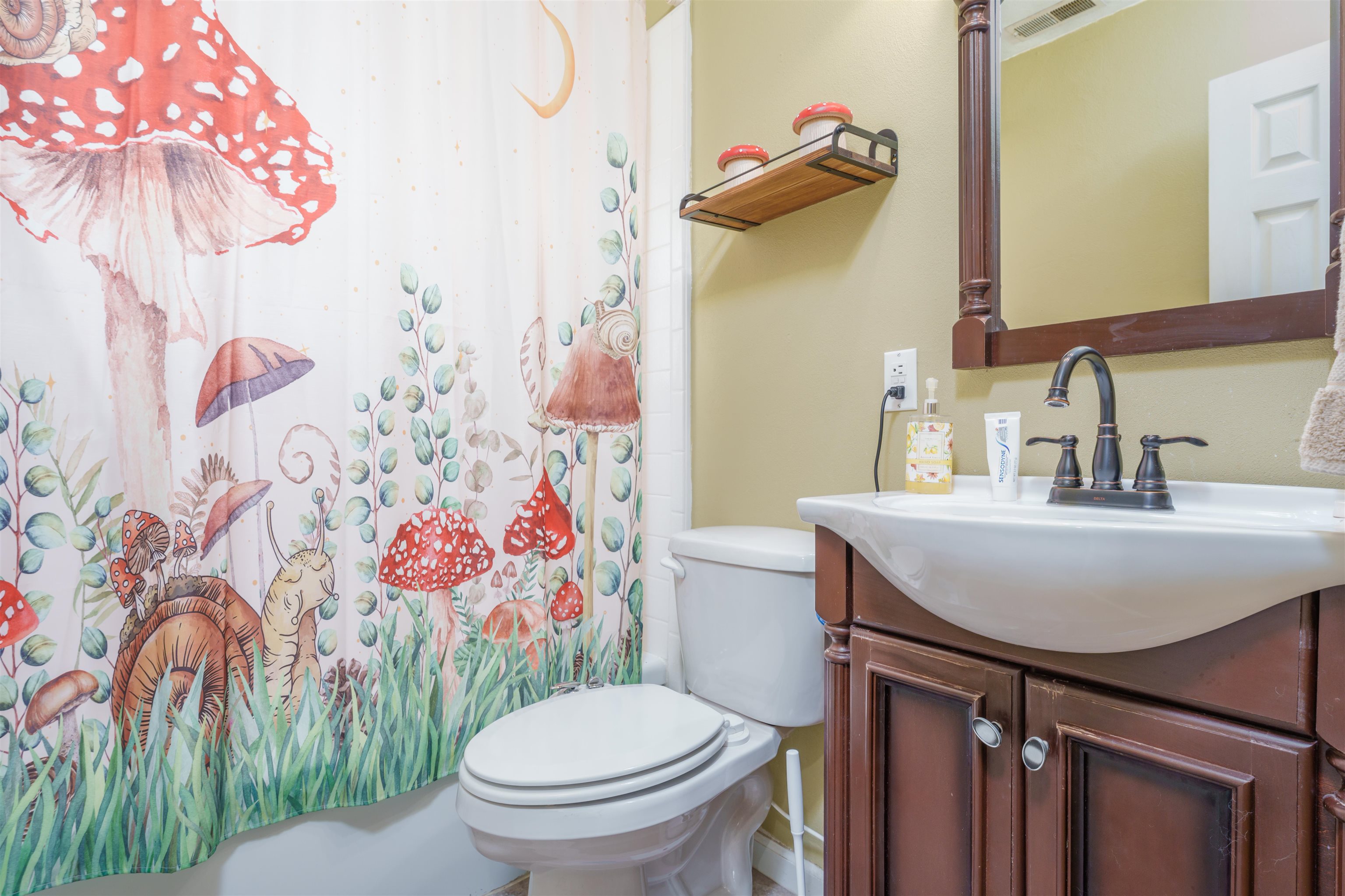 740 Greenbriar St., Owensboro, Kentucky 42301, 2 Bedrooms Bedrooms, ,1 BathroomBathrooms,Single Family Residence,For Sale,Greenbriar St.,89371