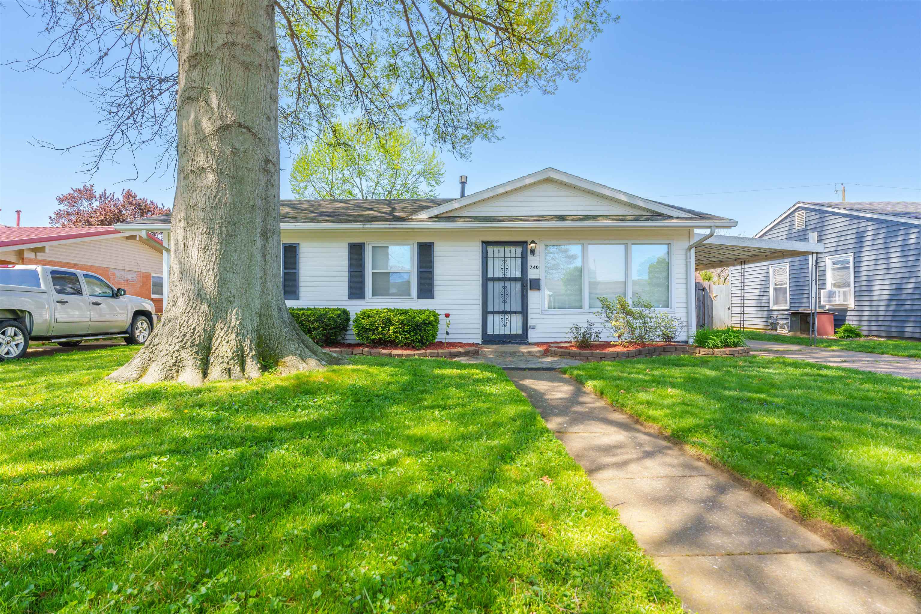 740 Greenbriar St., Owensboro, Kentucky 42301, 2 Bedrooms Bedrooms, ,1 BathroomBathrooms,Single Family Residence,For Sale,Greenbriar St.,89371