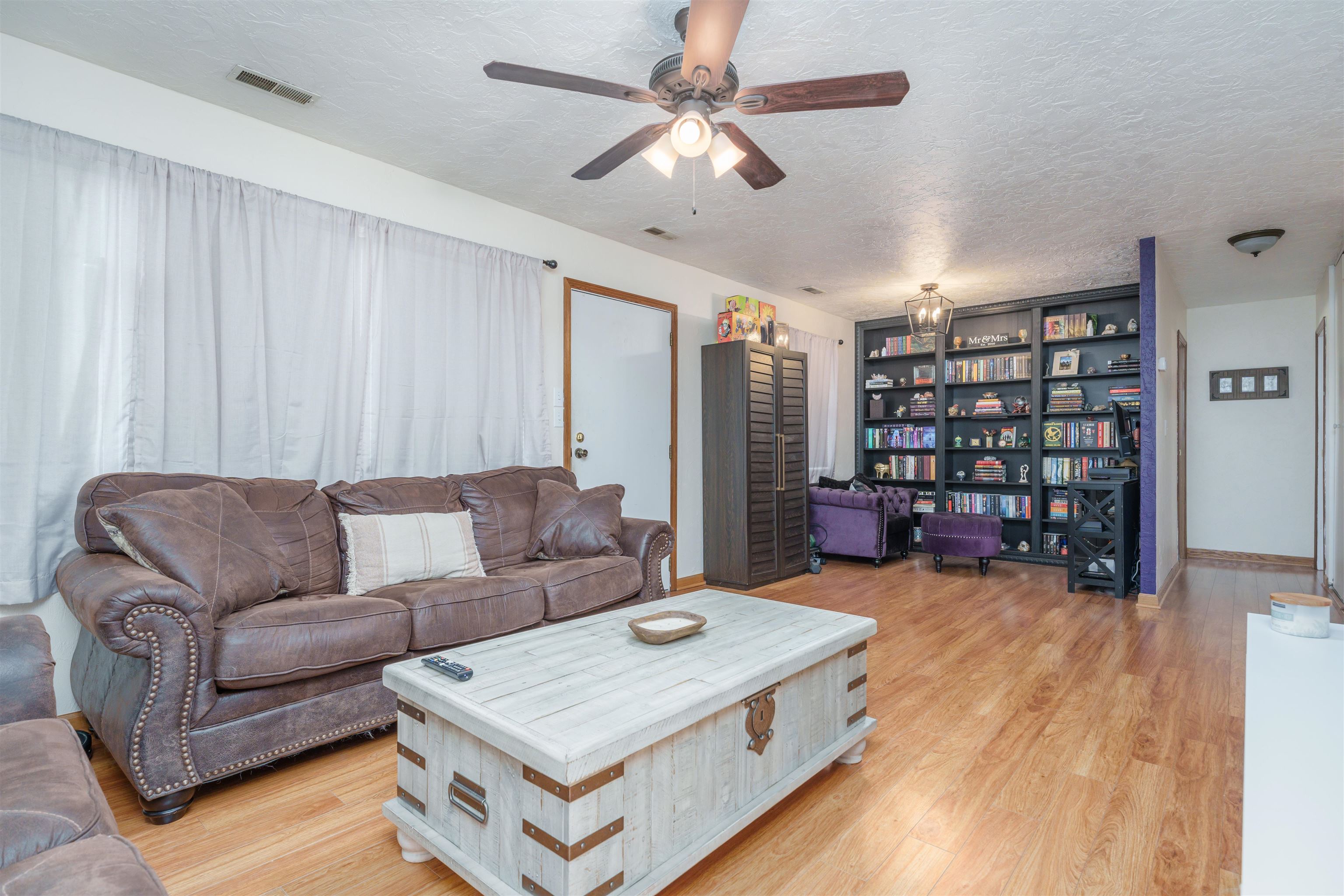 740 Greenbriar St., Owensboro, Kentucky 42301, 2 Bedrooms Bedrooms, ,1 BathroomBathrooms,Single Family Residence,For Sale,Greenbriar St.,89371