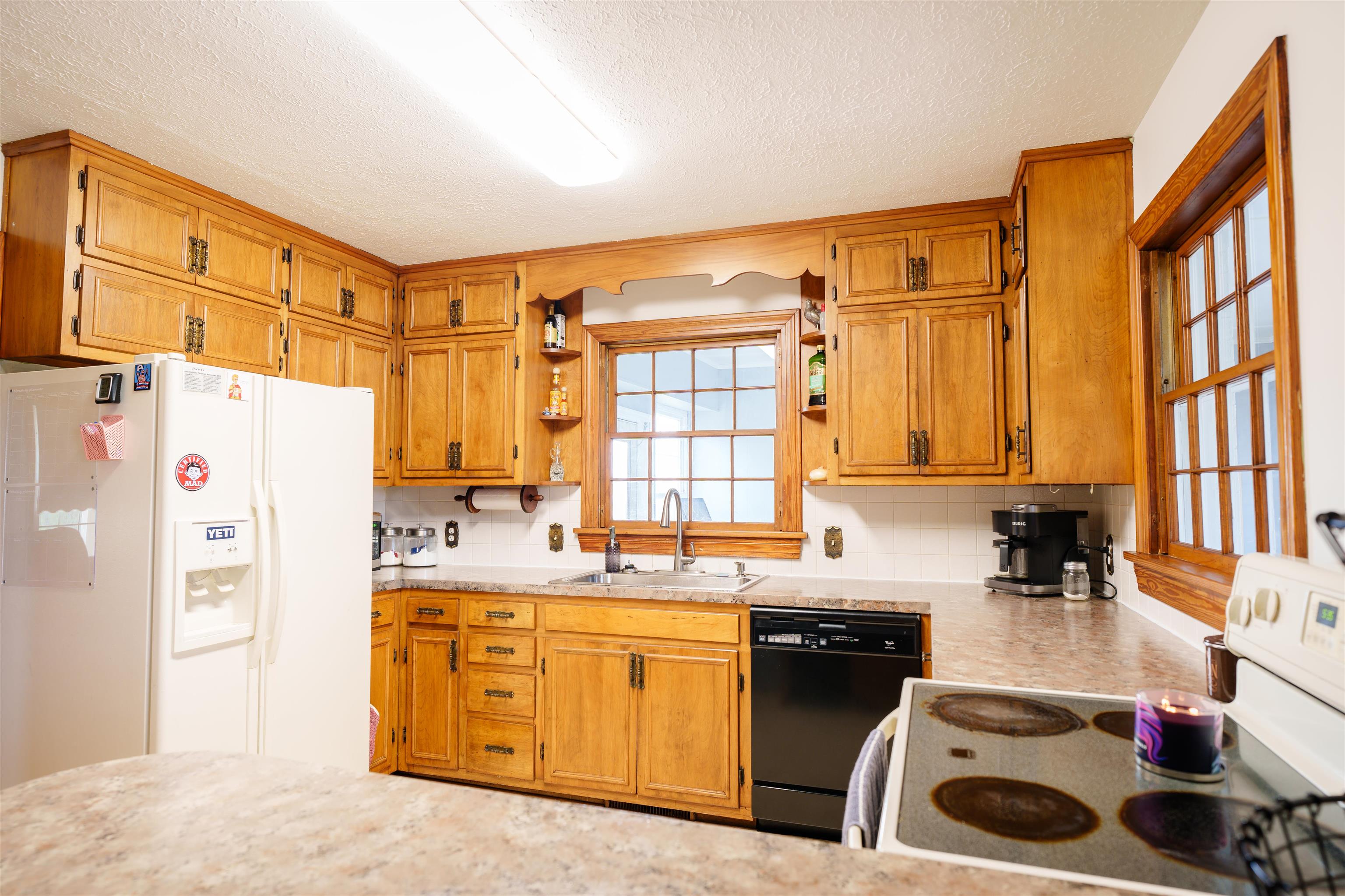 5858 KY 140, Calhoun, Kentucky 42327, 3 Bedrooms Bedrooms, ,2 BathroomsBathrooms,Single Family Residence,For Sale,KY 140,89372