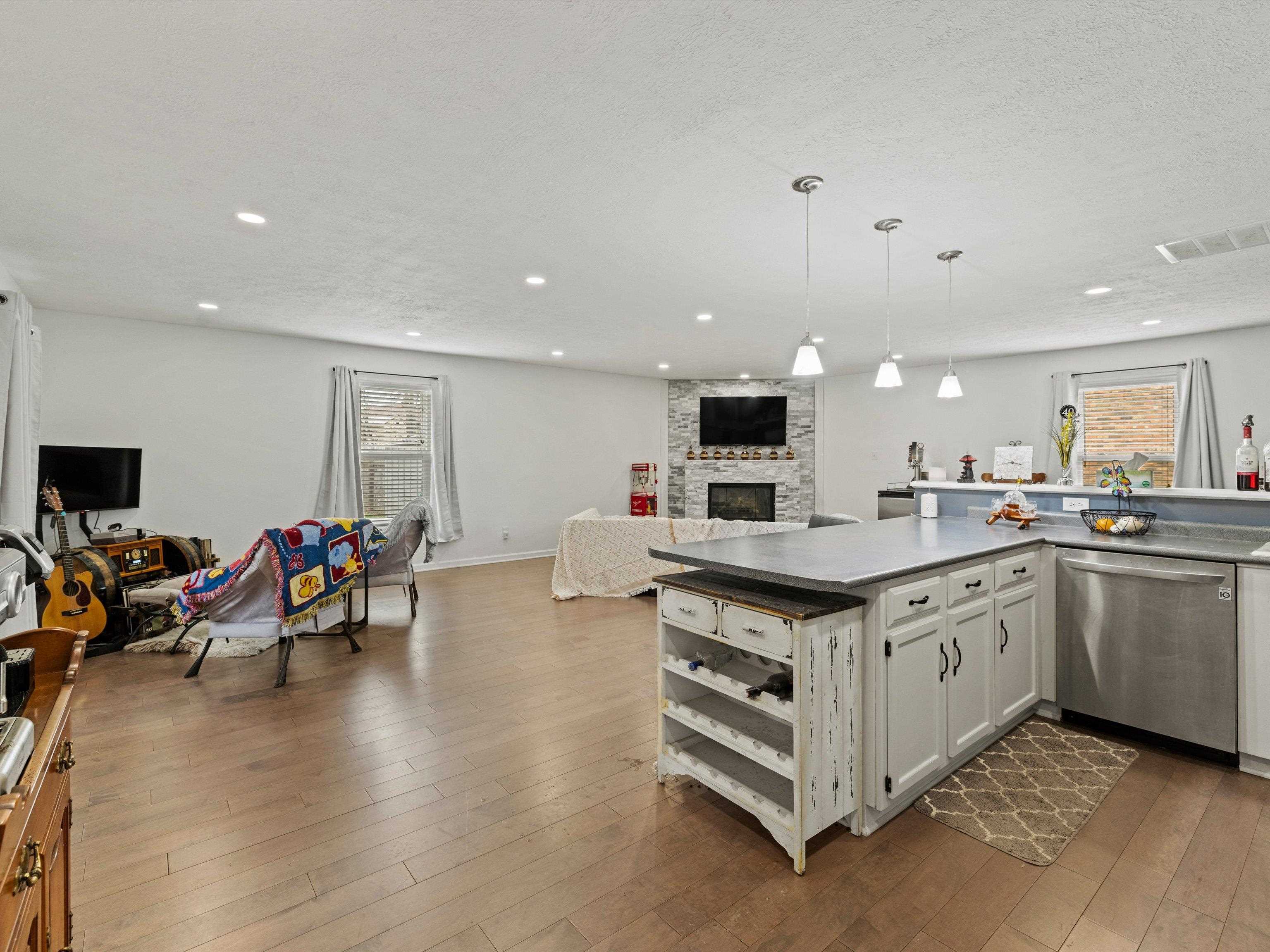 3517 Roundtable Loop, Owensboro, Kentucky 42303, 3 Bedrooms Bedrooms, ,2 BathroomsBathrooms,Single Family Residence,For Sale,Roundtable Loop,89374
