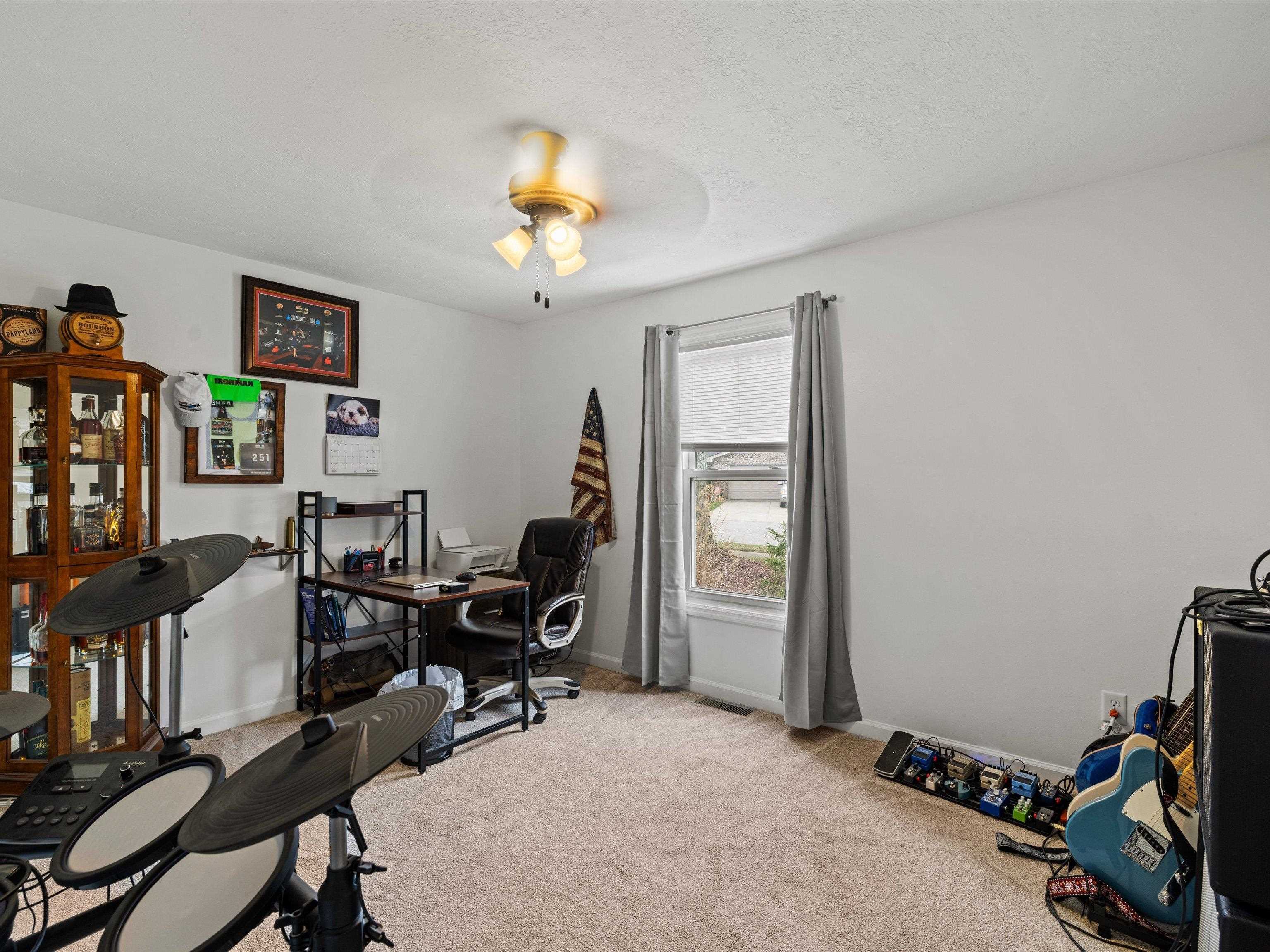 3517 Roundtable Loop, Owensboro, Kentucky 42303, 3 Bedrooms Bedrooms, ,2 BathroomsBathrooms,Single Family Residence,For Sale,Roundtable Loop,89374