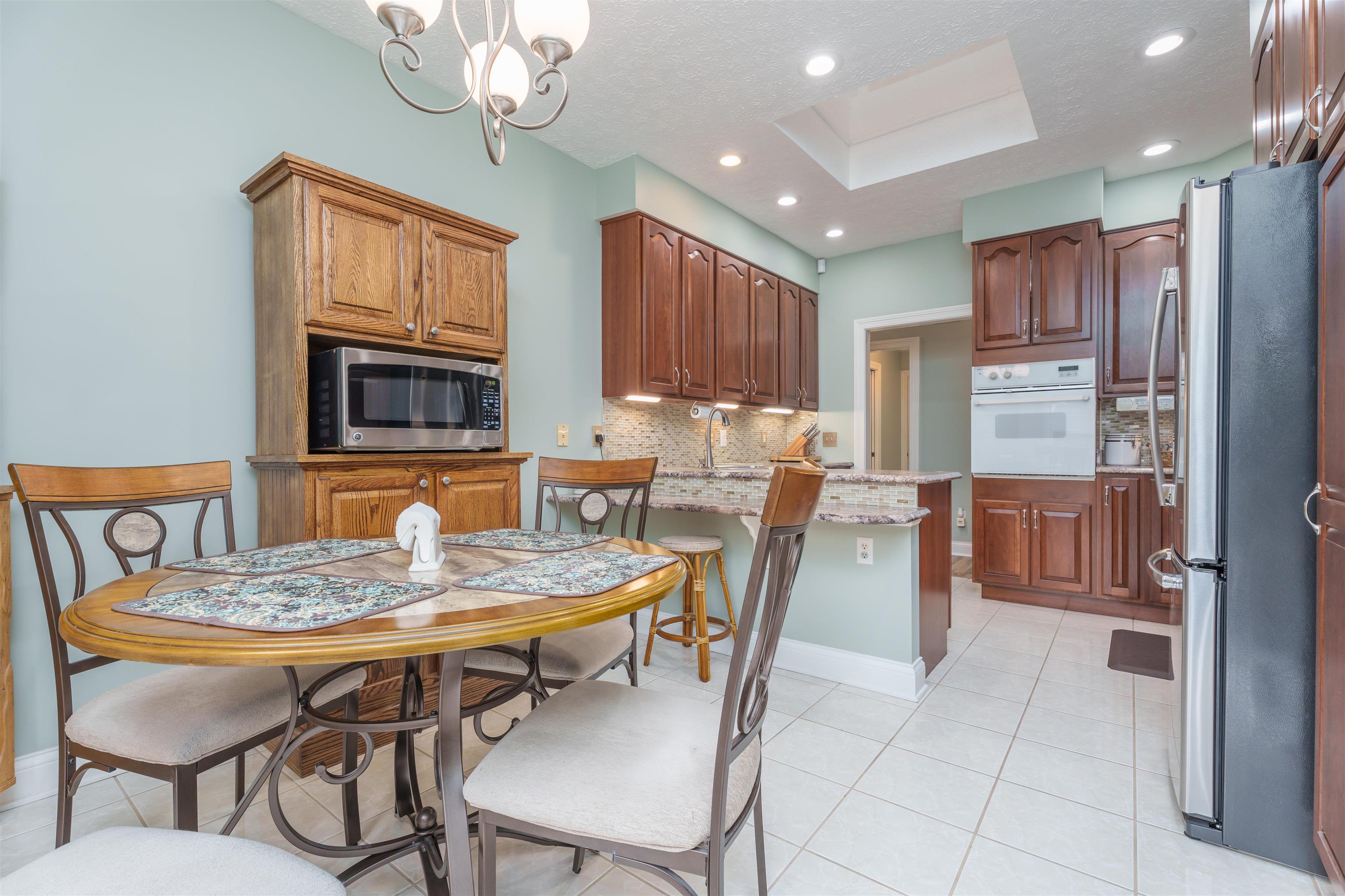 4218 Edgewood Ct, Owensboro, Kentucky 42303, 3 Bedrooms Bedrooms, ,2 BathroomsBathrooms,Single Family Residence,For Sale,Edgewood Ct,89375