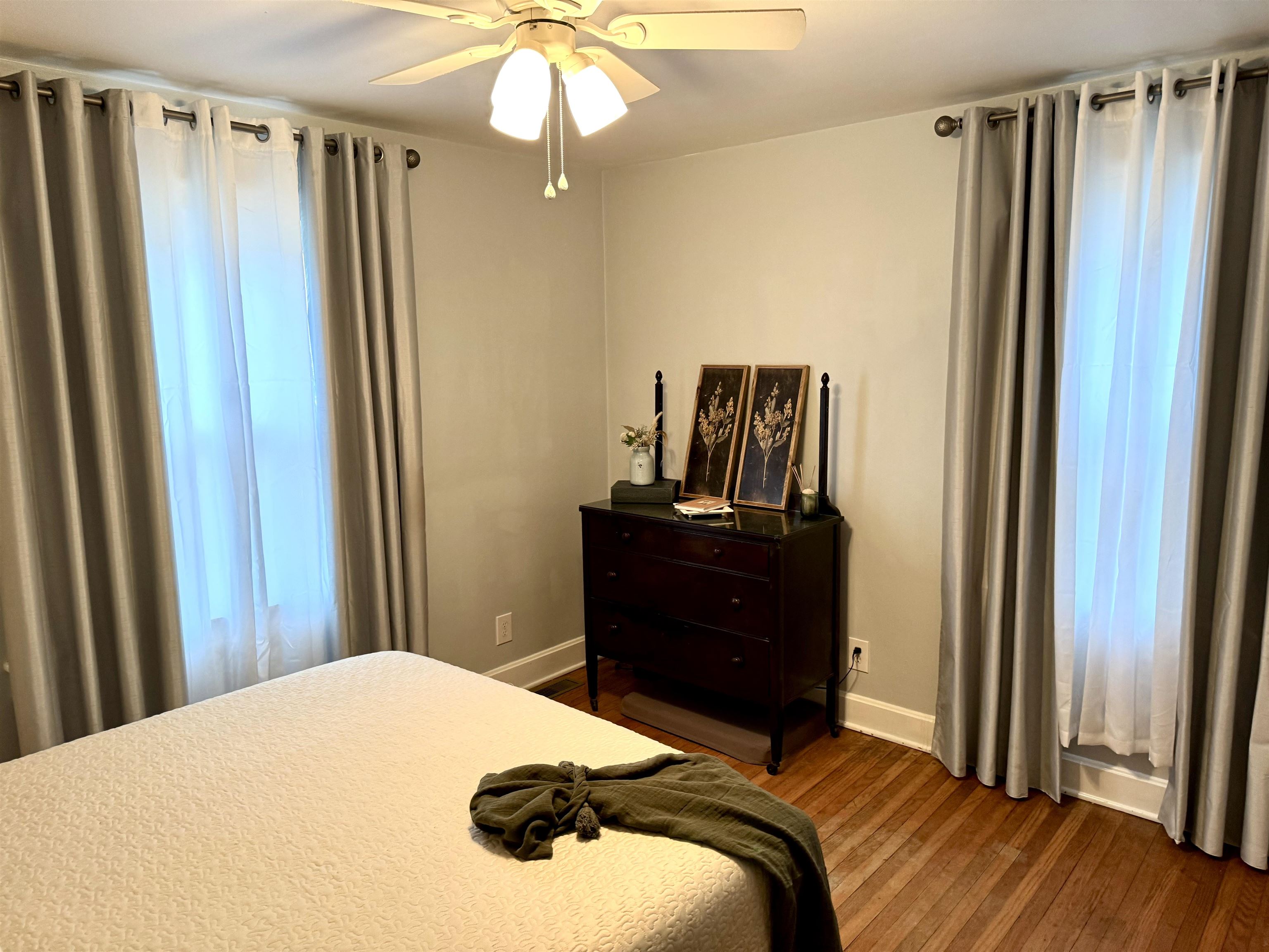 1006 19th St., Owensboro, Kentucky 42301, 4 Bedrooms Bedrooms, ,1 BathroomBathrooms,Single Family Residence,For Sale,19th St.,89377