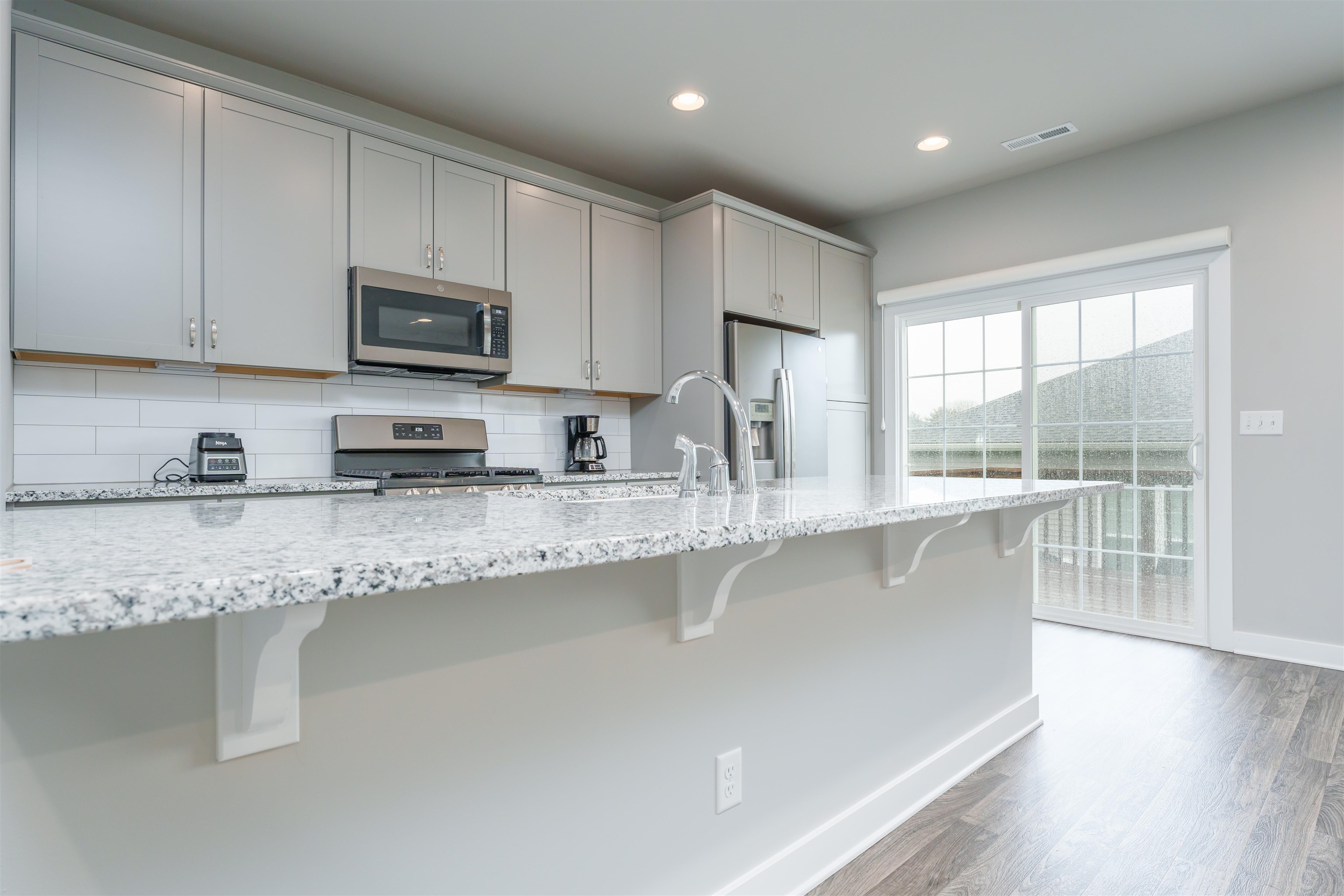 2635 Central Park Ct, Owensboro, Kentucky 42303, 2 Bedrooms Bedrooms, ,2 BathroomsBathrooms,Single Family Residence,For Sale,Central Park Ct,89378