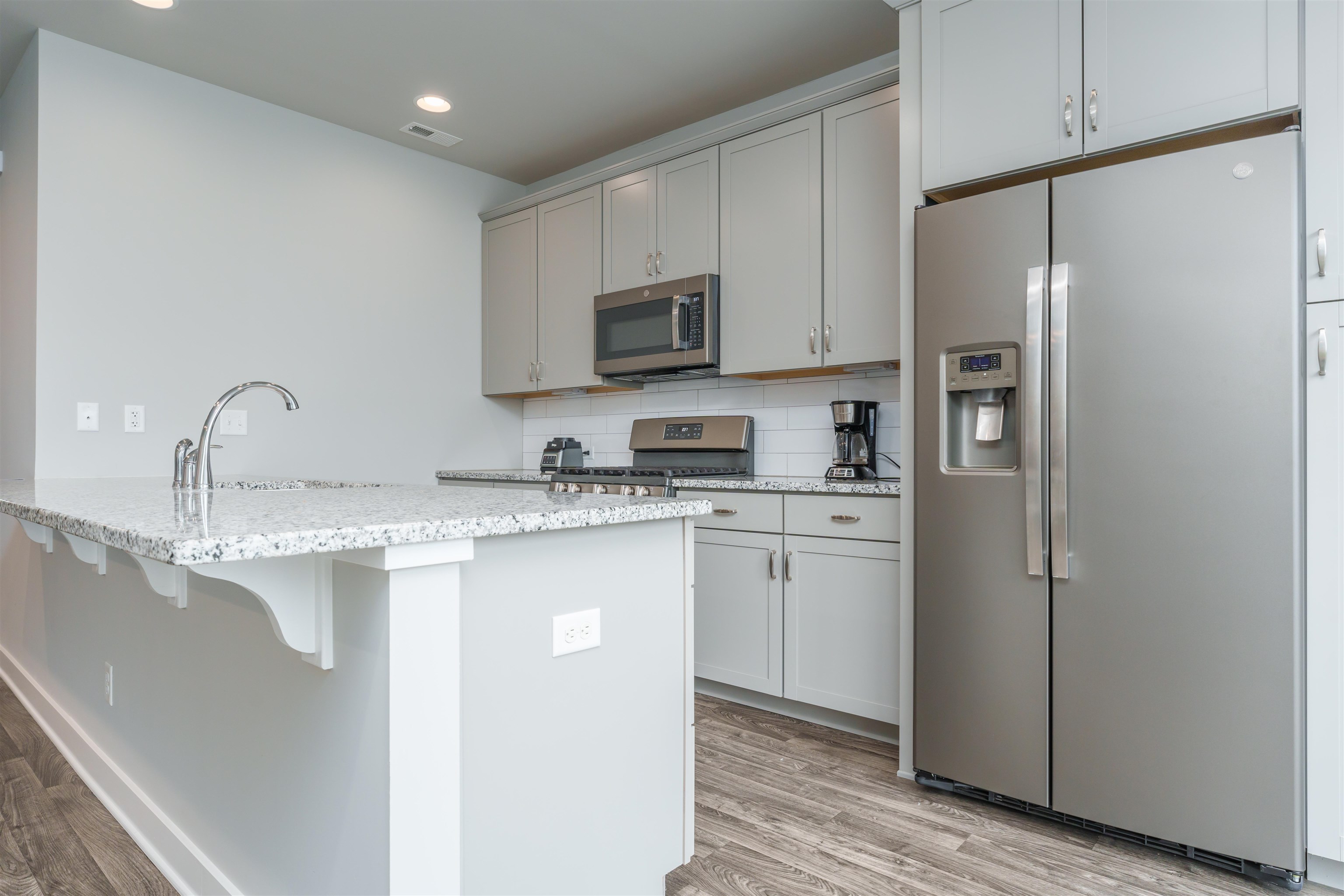 2635 Central Park Ct, Owensboro, Kentucky 42303, 2 Bedrooms Bedrooms, ,2 BathroomsBathrooms,Single Family Residence,For Sale,Central Park Ct,89378