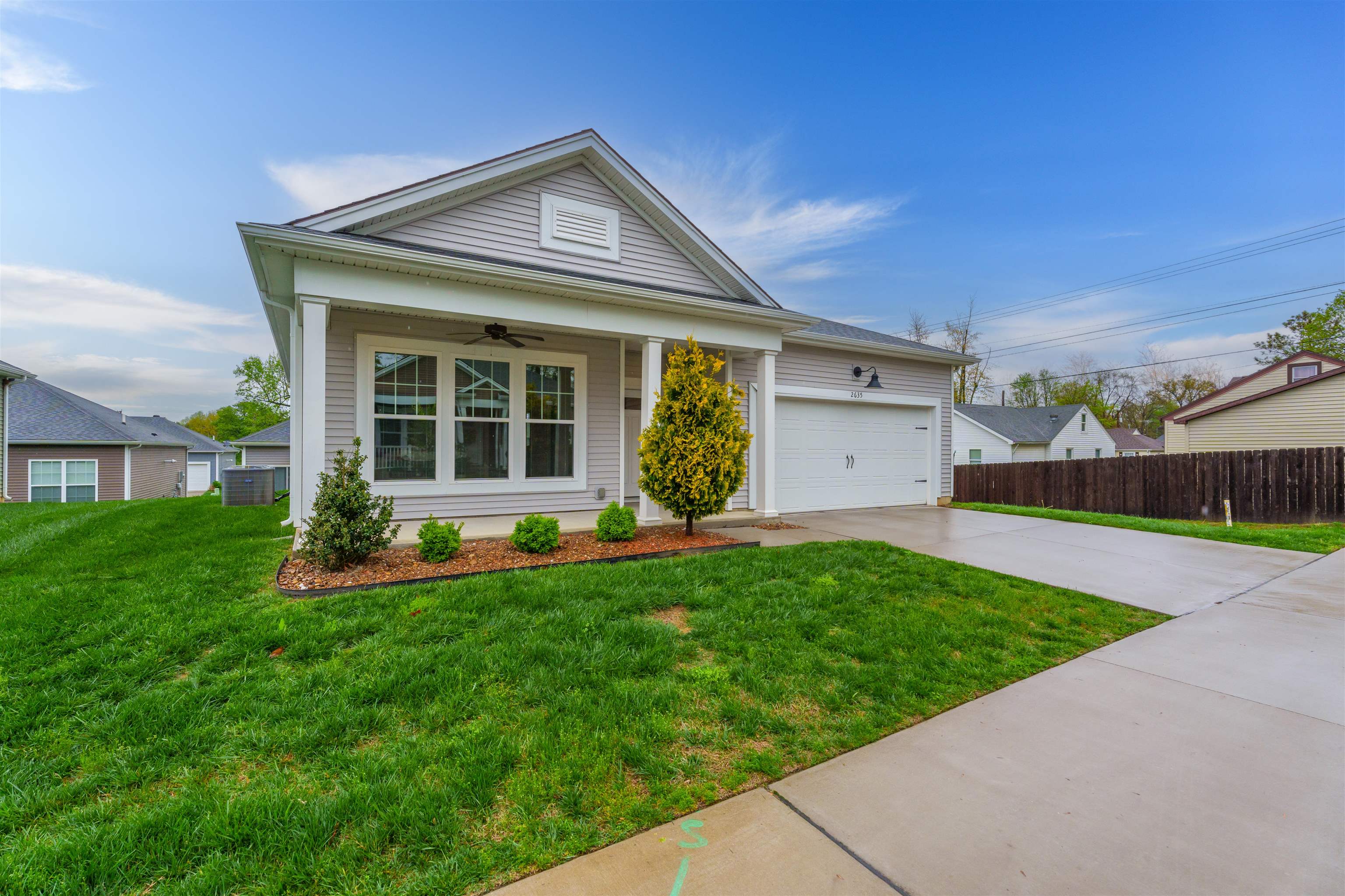 2635 Central Park Ct, Owensboro, Kentucky 42303, 2 Bedrooms Bedrooms, ,2 BathroomsBathrooms,Single Family Residence,For Sale,Central Park Ct,89378