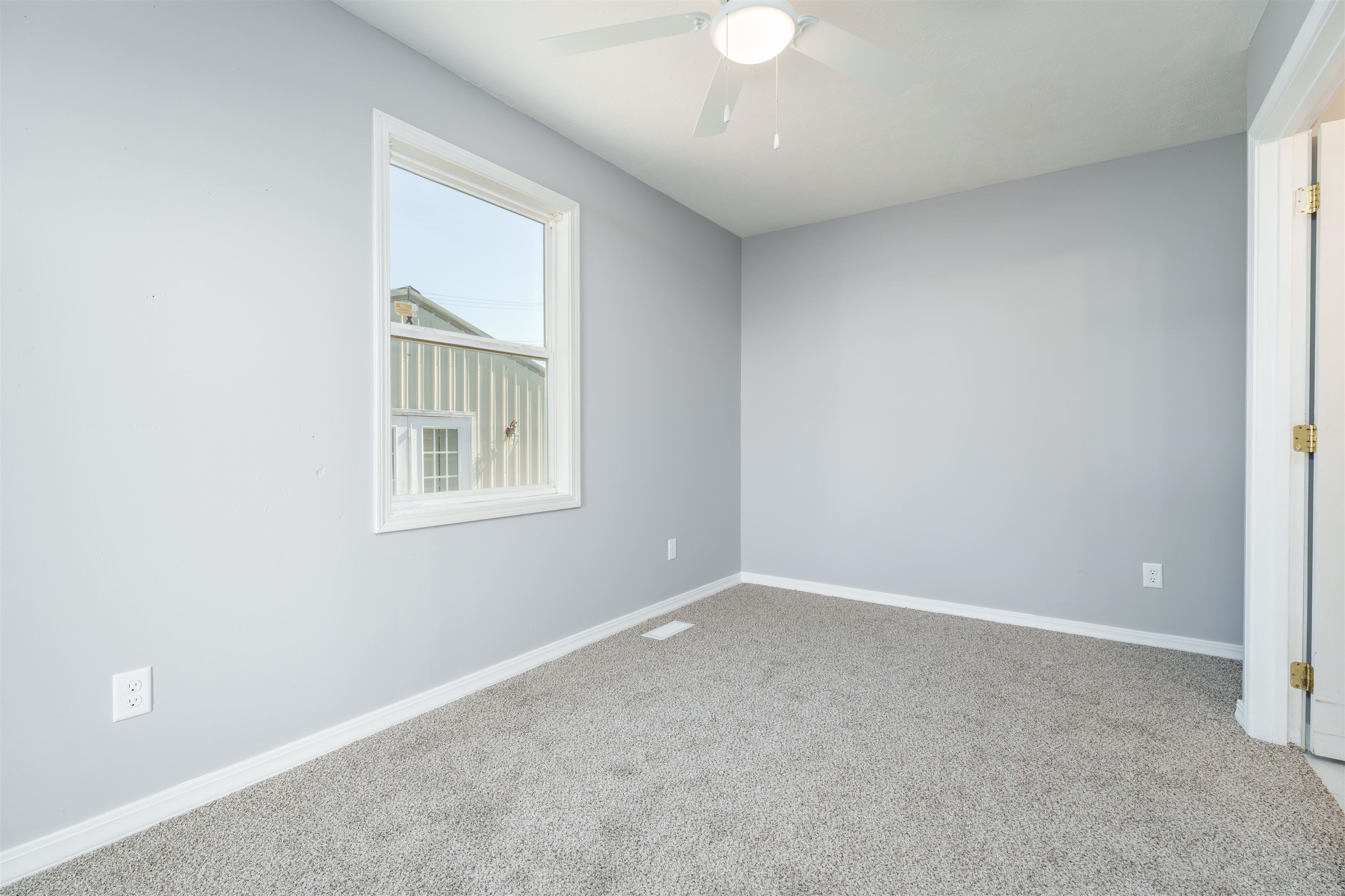 505 24th Street, Owensboro, Kentucky 42303, 3 Bedrooms Bedrooms, ,2 BathroomsBathrooms,Single Family Residence,For Sale,24th Street,89383