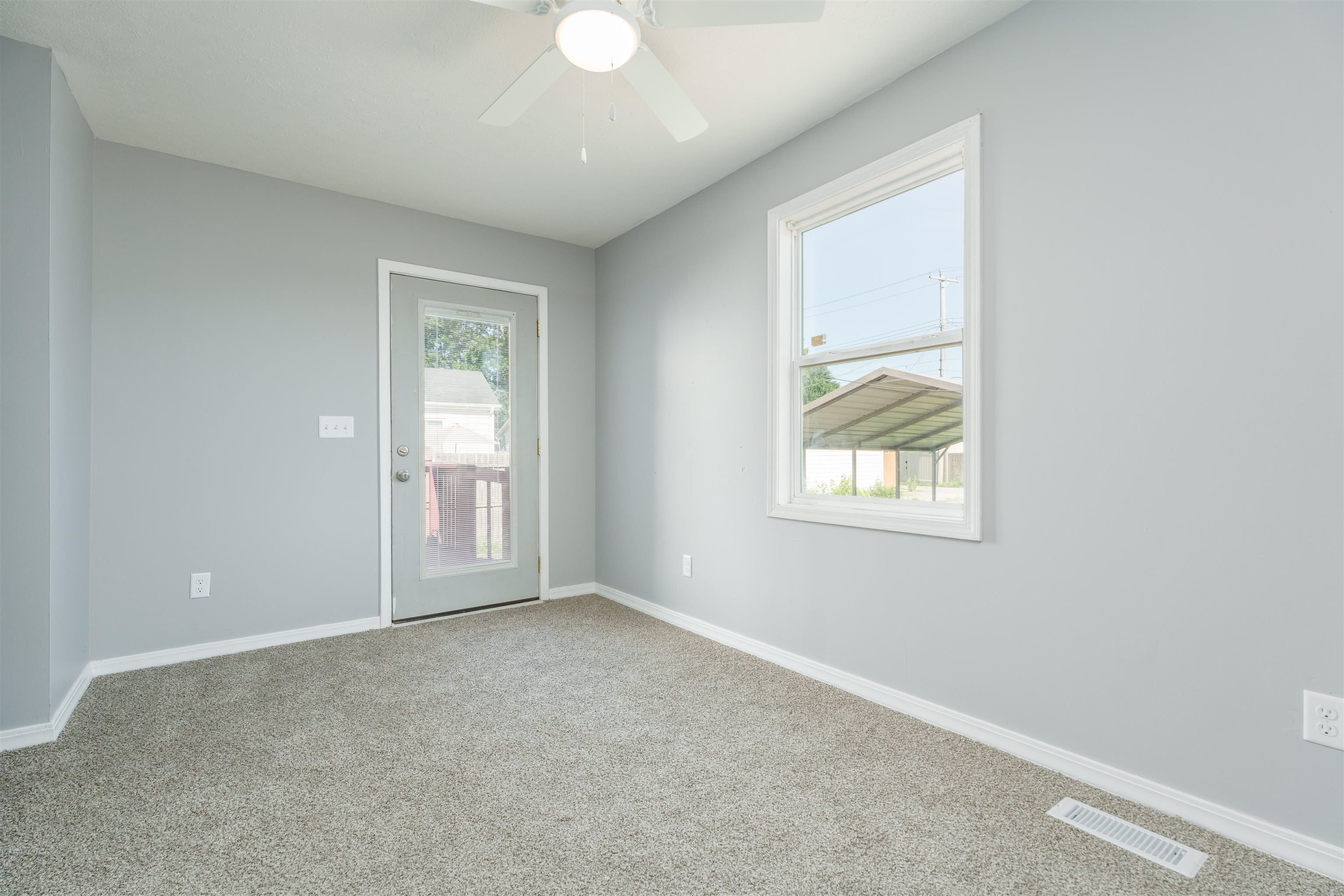 505 24th Street, Owensboro, Kentucky 42303, 3 Bedrooms Bedrooms, ,2 BathroomsBathrooms,Single Family Residence,For Sale,24th Street,89383