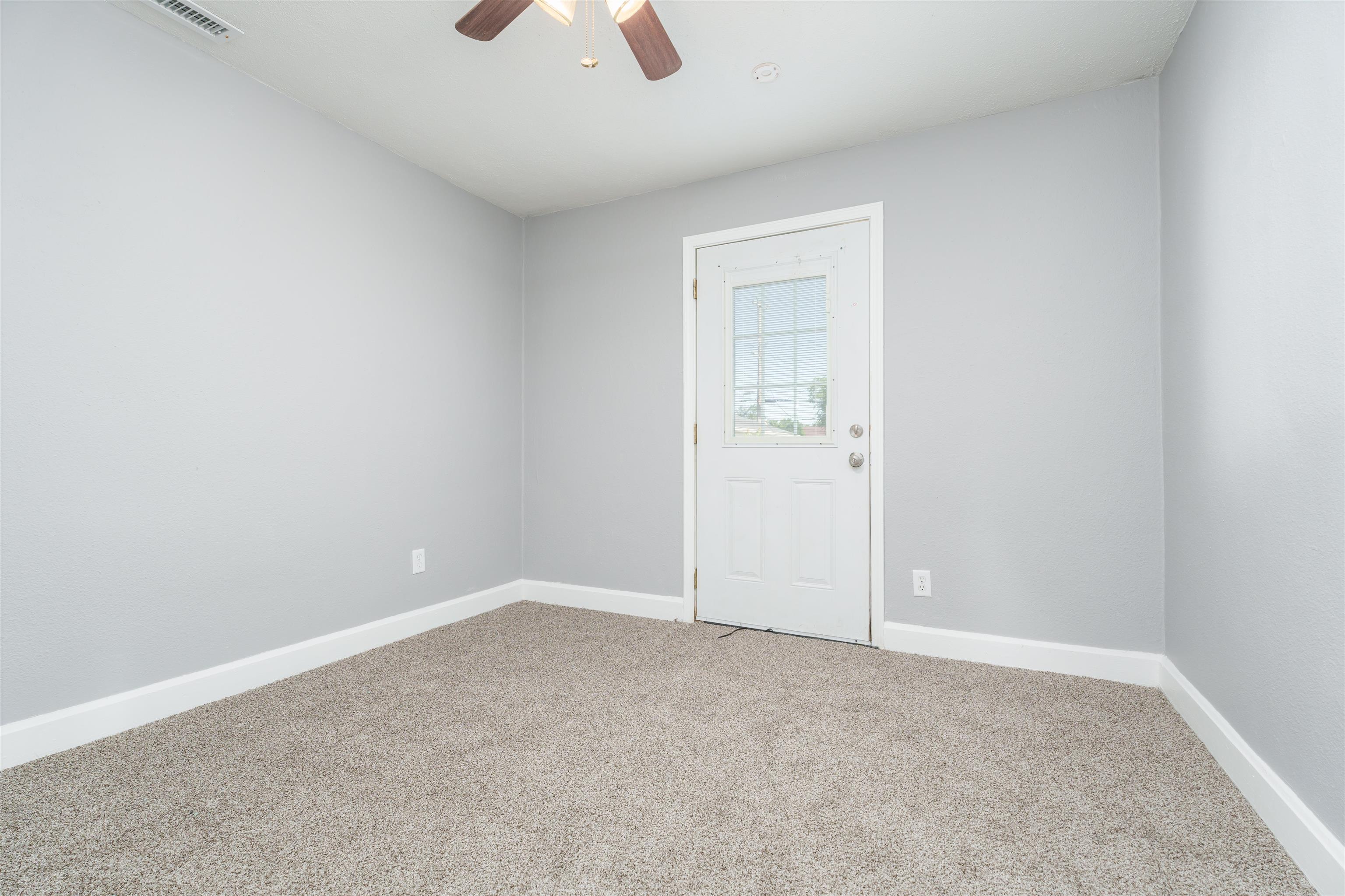 505 24th Street, Owensboro, Kentucky 42303, 3 Bedrooms Bedrooms, ,2 BathroomsBathrooms,Single Family Residence,For Sale,24th Street,89383