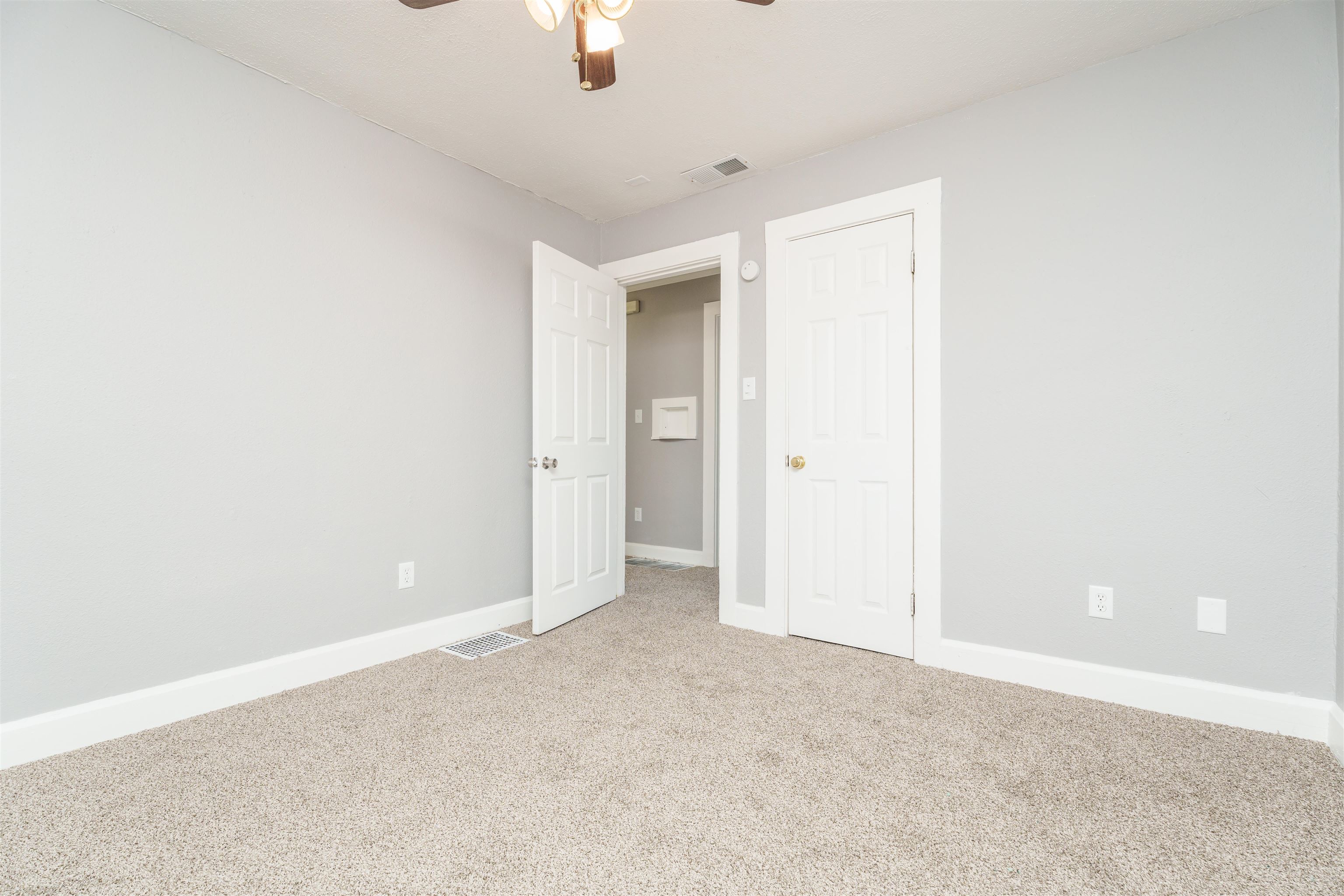 505 24th Street, Owensboro, Kentucky 42303, 3 Bedrooms Bedrooms, ,2 BathroomsBathrooms,Single Family Residence,For Sale,24th Street,89383