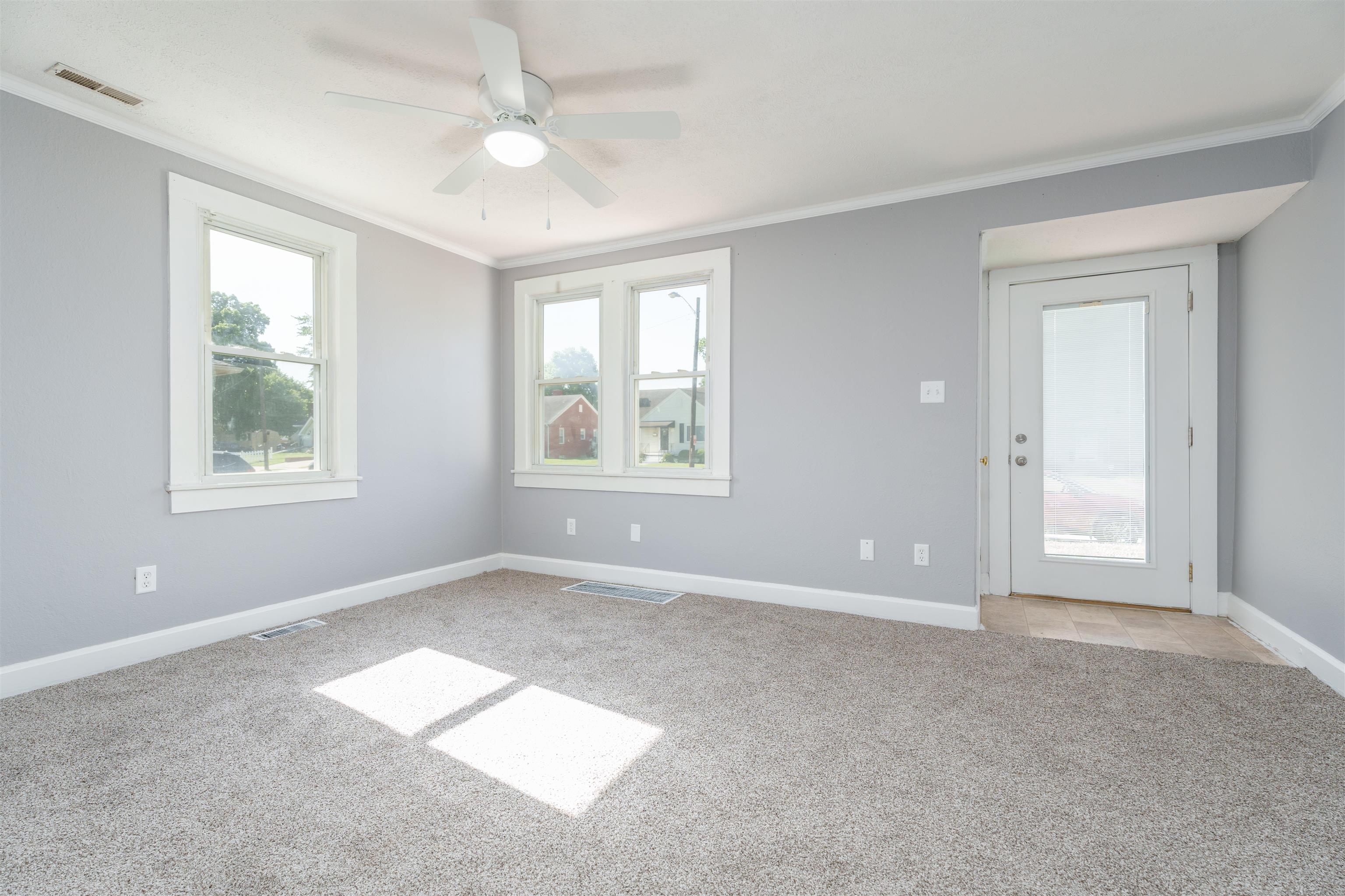 505 24th Street, Owensboro, Kentucky 42303, 3 Bedrooms Bedrooms, ,2 BathroomsBathrooms,Single Family Residence,For Sale,24th Street,89383