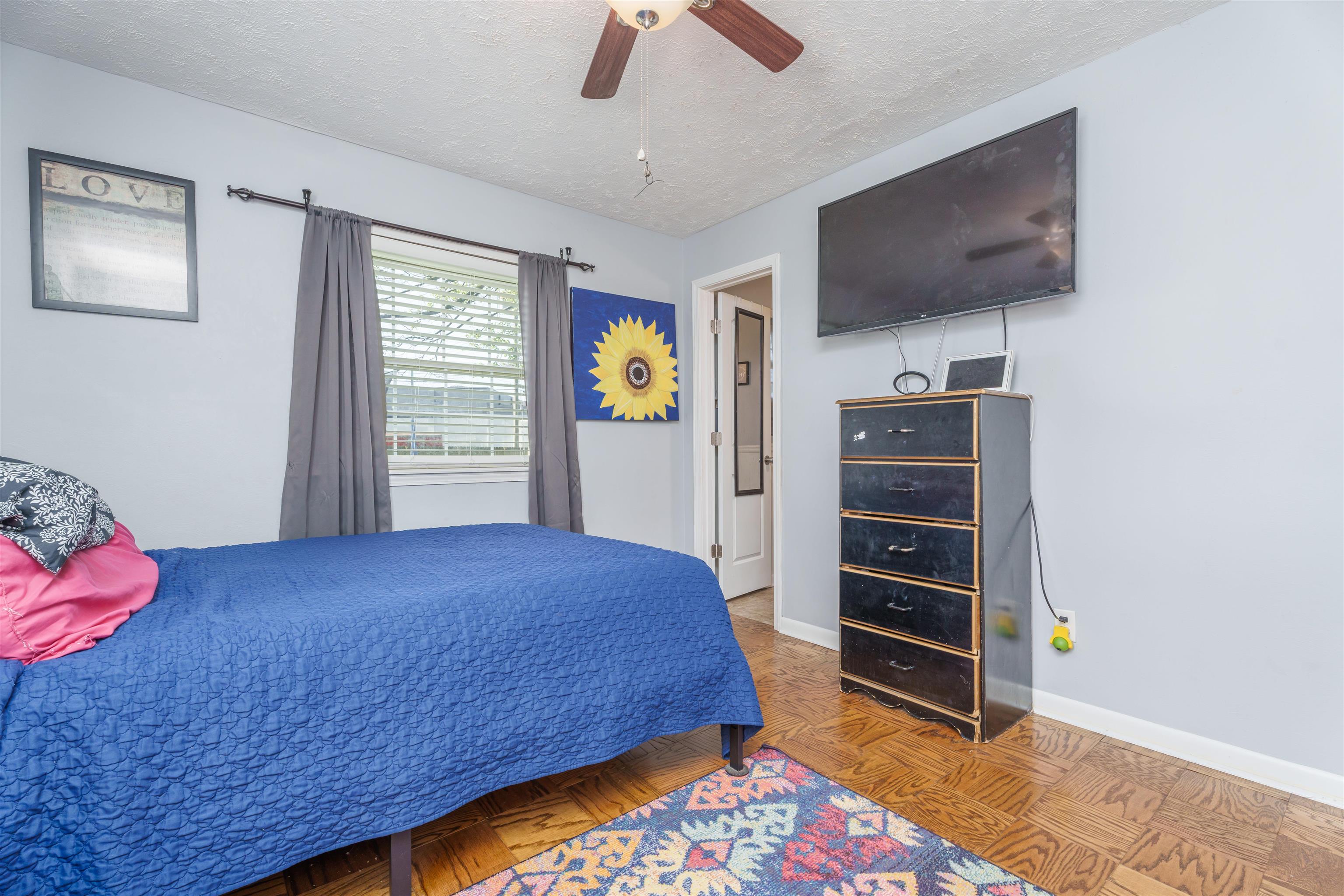 512 Booth Ave, Owensboro, Kentucky 42301, 3 Bedrooms Bedrooms, ,1 BathroomBathrooms,Single Family Residence,For Sale,Booth Ave,89384
