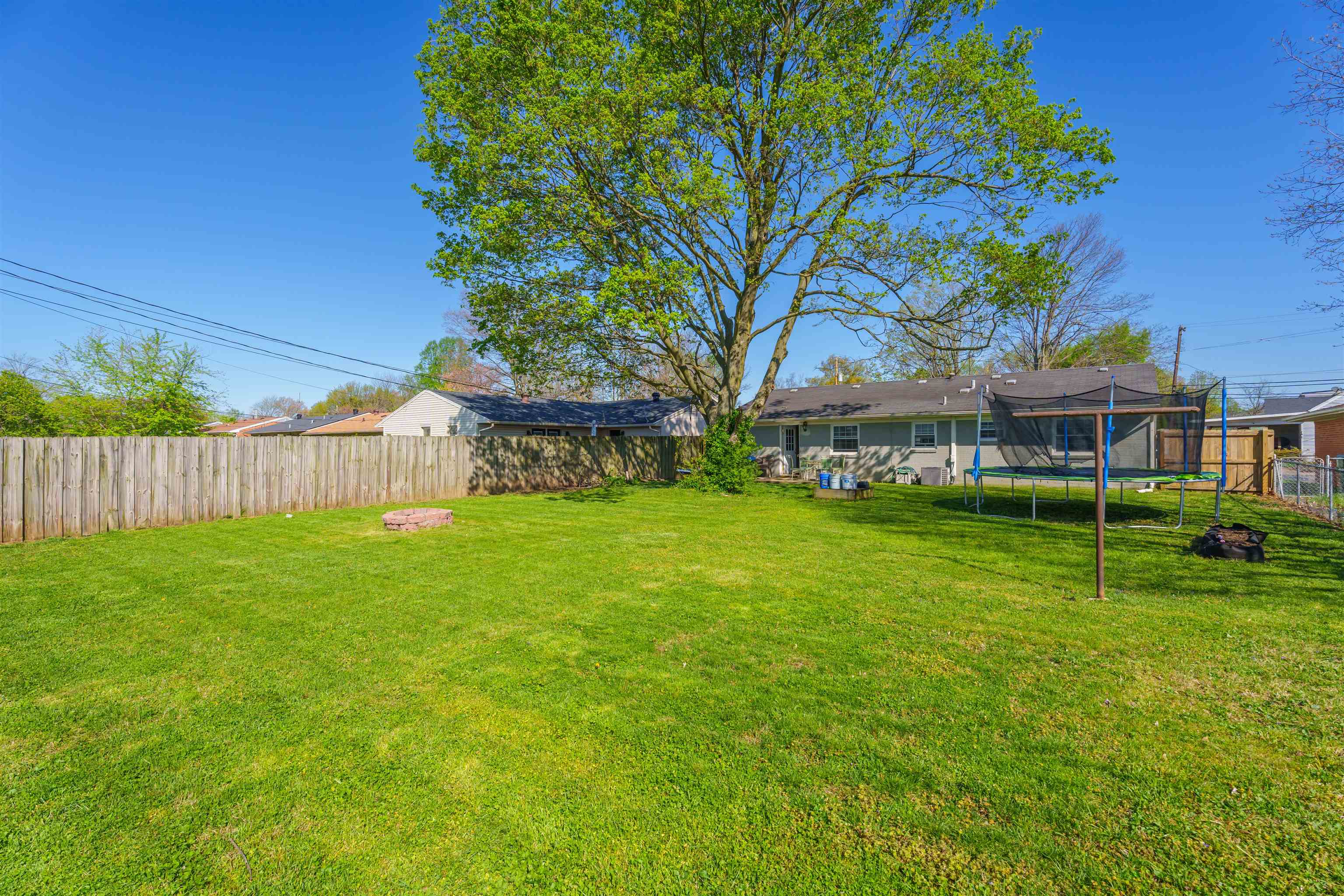 512 Booth Ave, Owensboro, Kentucky 42301, 3 Bedrooms Bedrooms, ,1 BathroomBathrooms,Single Family Residence,For Sale,Booth Ave,89384
