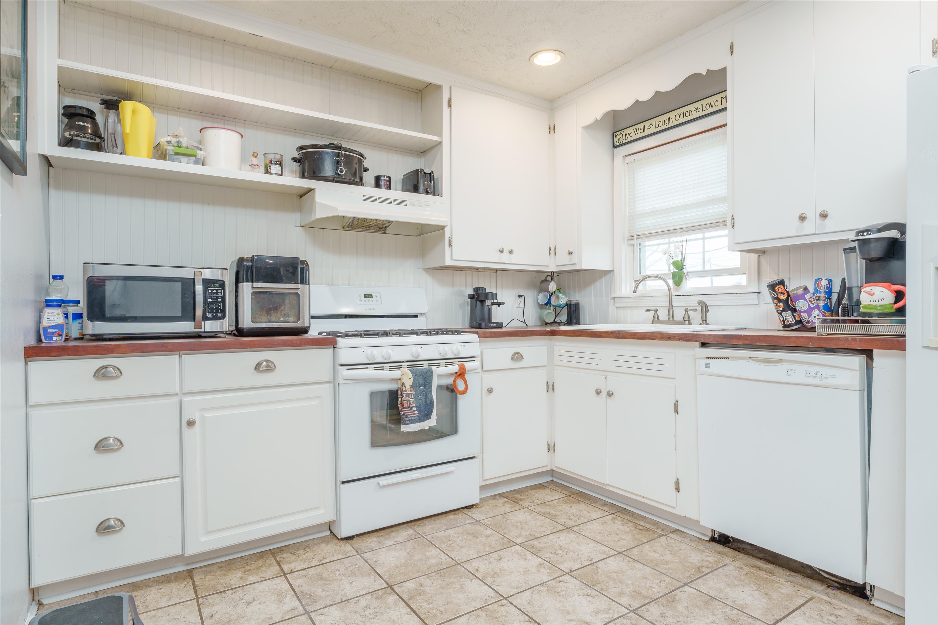 512 Booth Ave, Owensboro, Kentucky 42301, 3 Bedrooms Bedrooms, ,1 BathroomBathrooms,Single Family Residence,For Sale,Booth Ave,89384