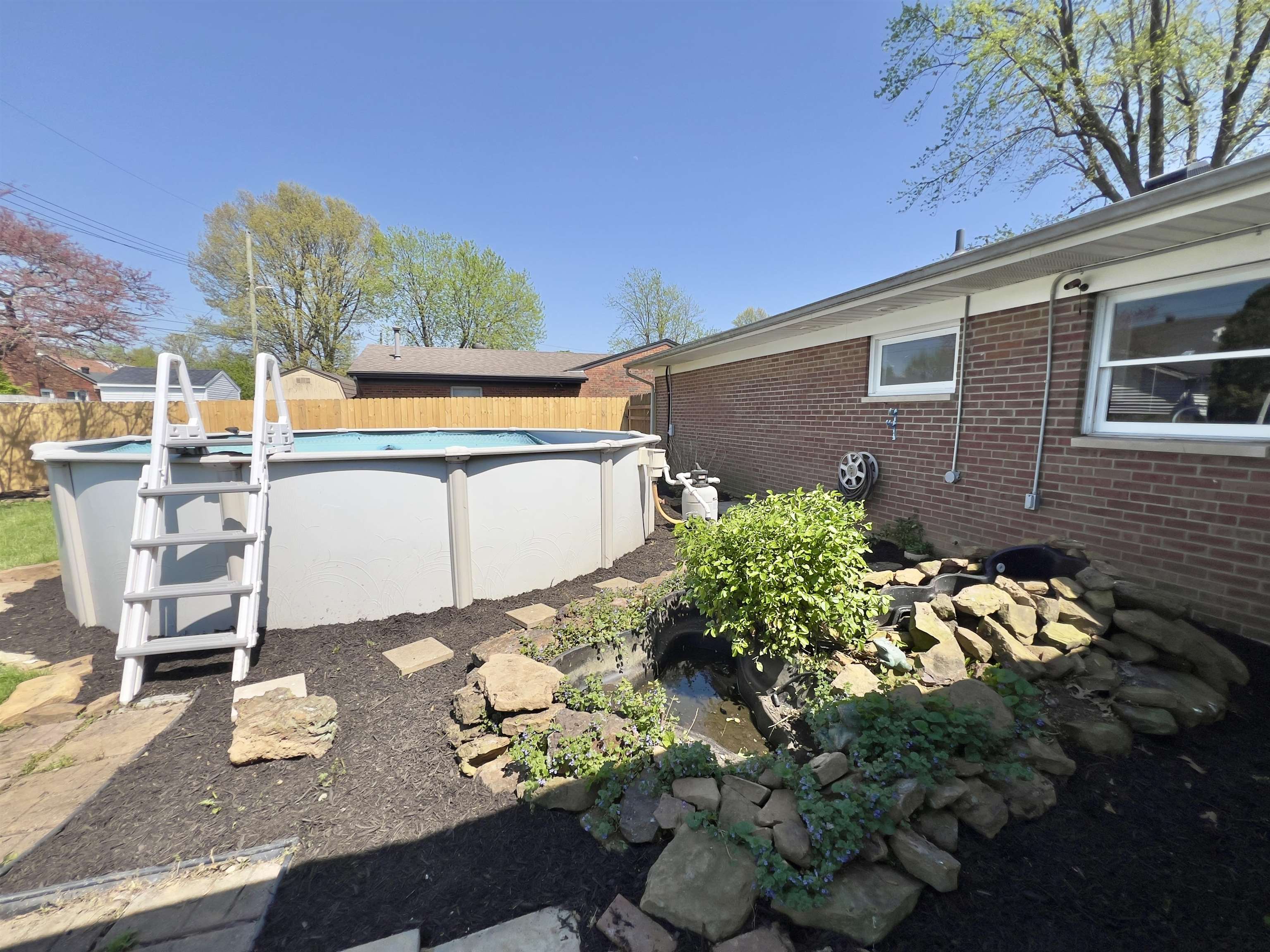 2225 Middleground Dr., Owensboro, Kentucky 42303, 3 Bedrooms Bedrooms, ,2 BathroomsBathrooms,Single Family Residence,For Sale,Middleground Dr.,89394