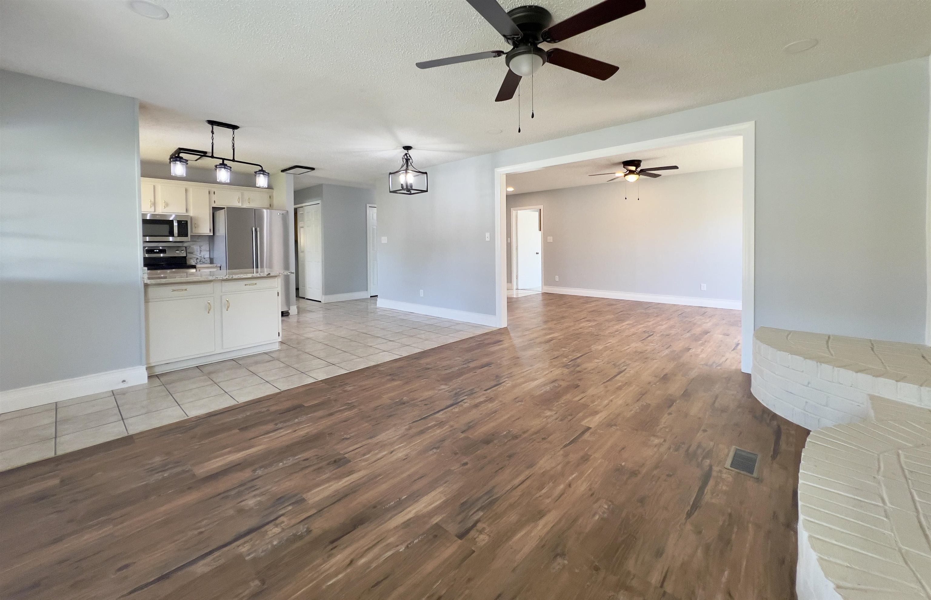 2225 Middleground Dr., Owensboro, Kentucky 42303, 3 Bedrooms Bedrooms, ,2 BathroomsBathrooms,Single Family Residence,For Sale,Middleground Dr.,89394