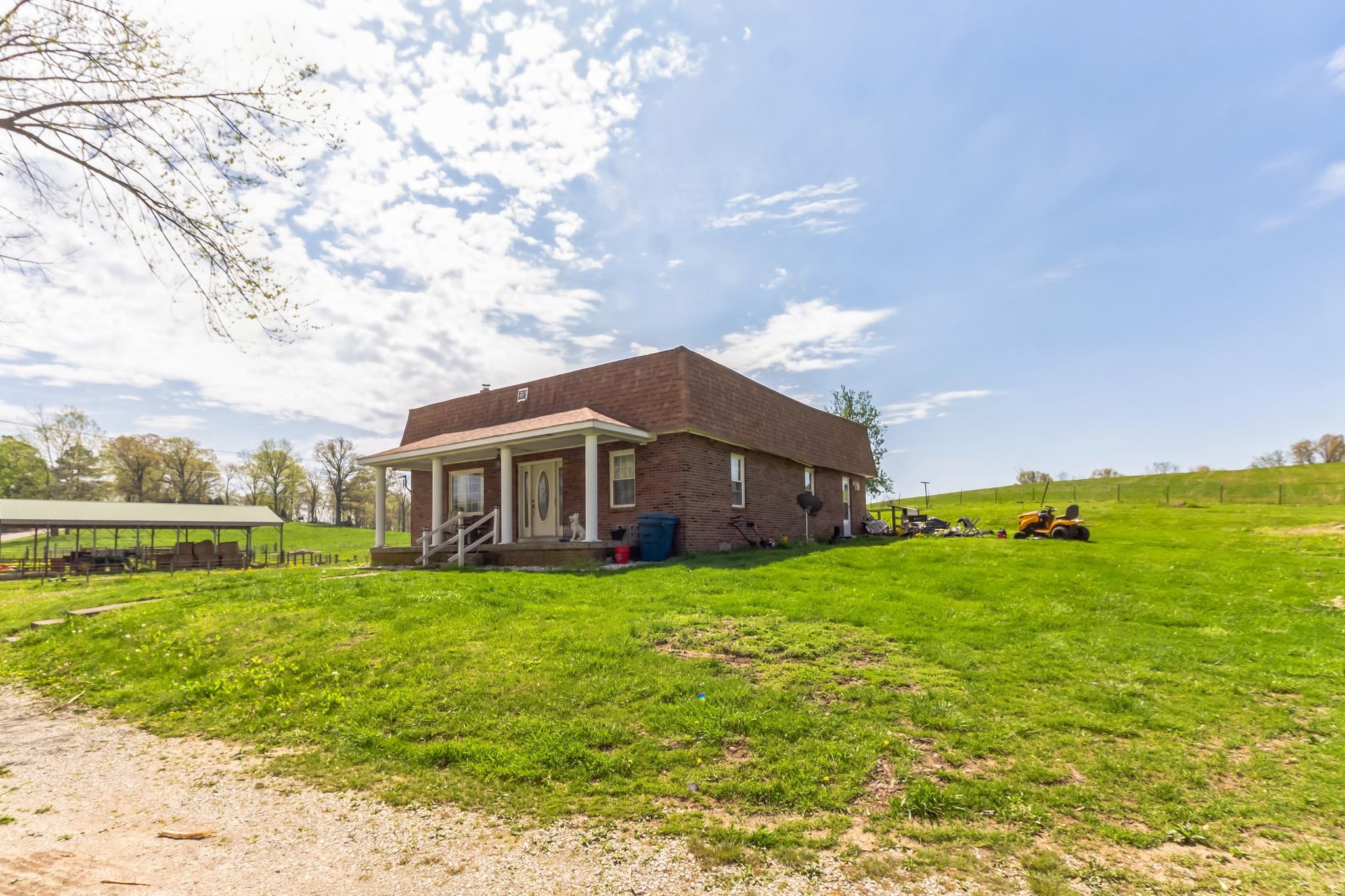3326 Harmons Ferry Rd, Utica, Kentucky 42376, 2 Bedrooms Bedrooms, ,1 BathroomBathrooms,Single Family Residence,For Sale,Harmons Ferry Rd,89425
