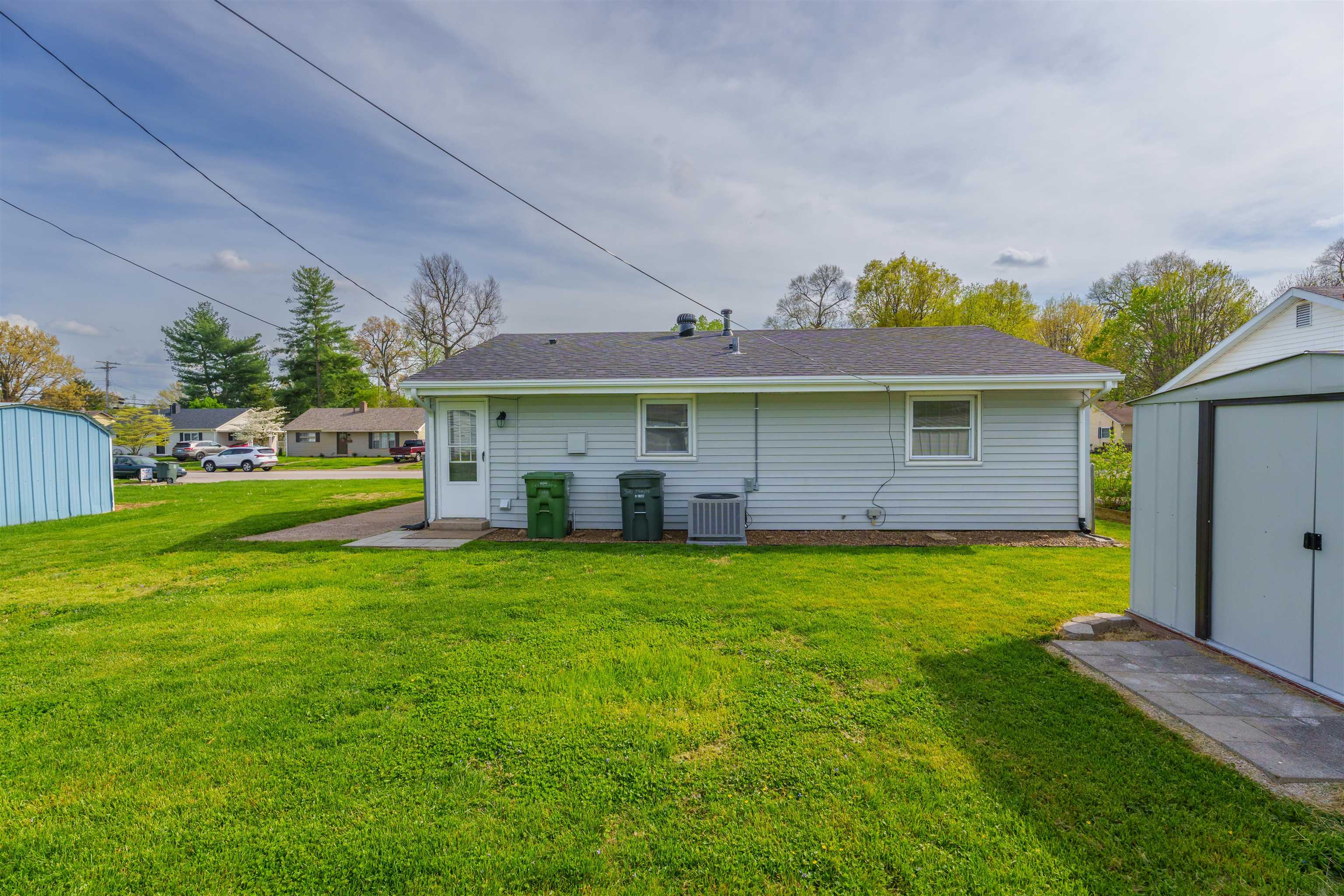 521 Tampa Drive, Owensboro, Kentucky 42303, 3 Bedrooms Bedrooms, ,1 BathroomBathrooms,Single Family Residence,For Sale,Tampa Drive,89439