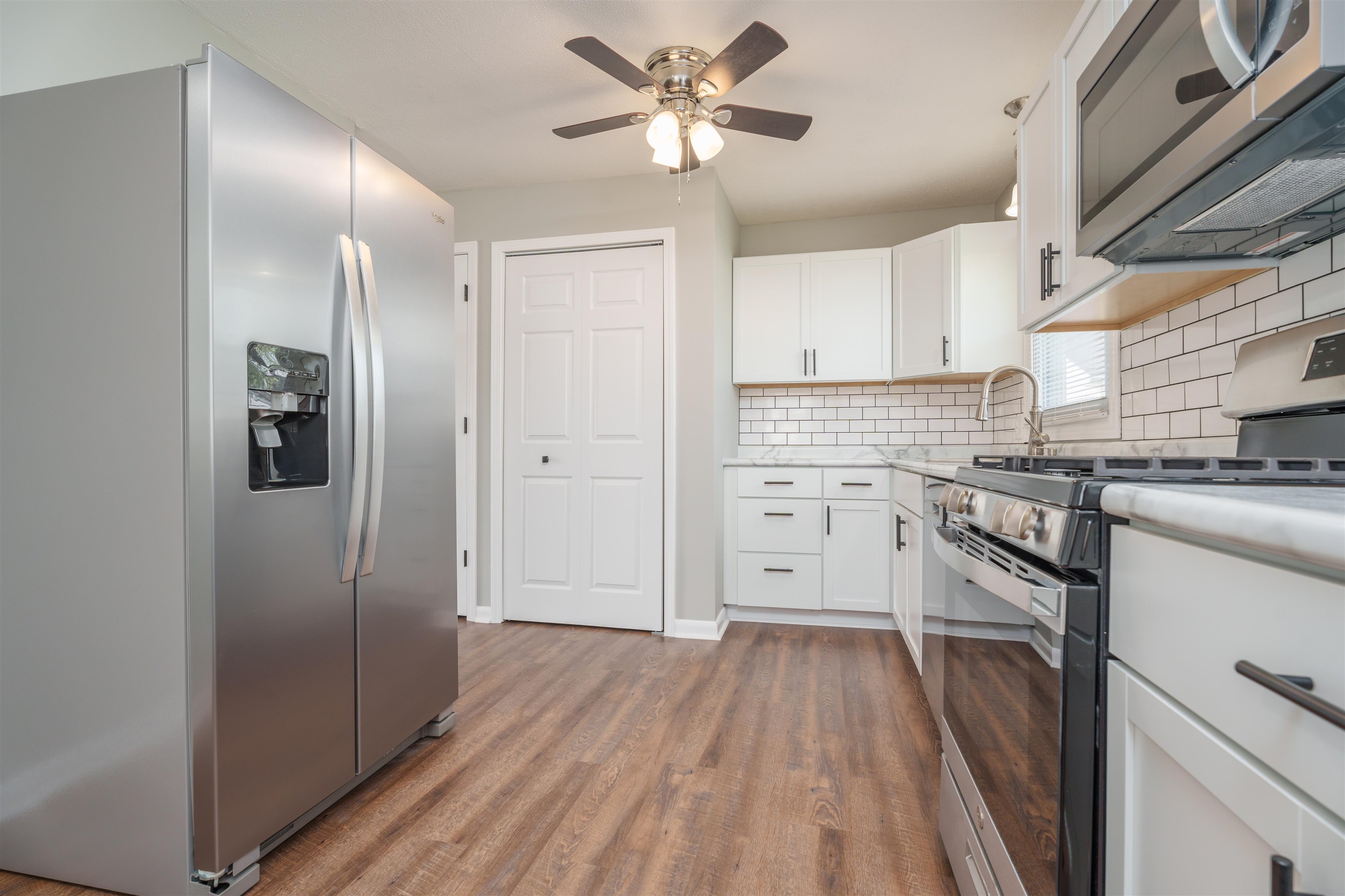 521 Tampa Drive, Owensboro, Kentucky 42303, 3 Bedrooms Bedrooms, ,1 BathroomBathrooms,Single Family Residence,For Sale,Tampa Drive,89439