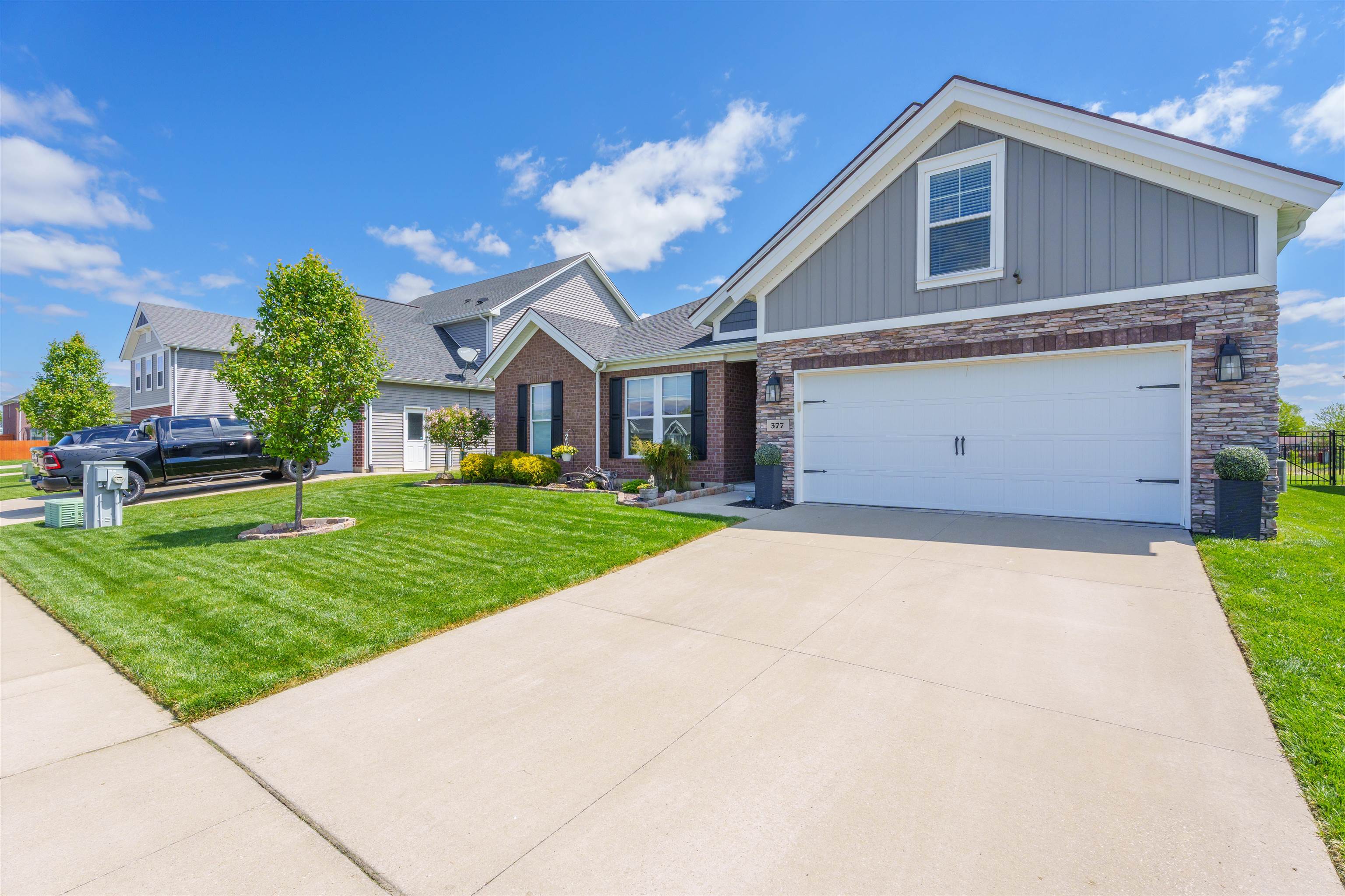 377 Brixton Dr, Owensboro, Kentucky 42301, 3 Bedrooms Bedrooms, ,2 BathroomsBathrooms,Single Family Residence,For Sale,Brixton Dr,89440