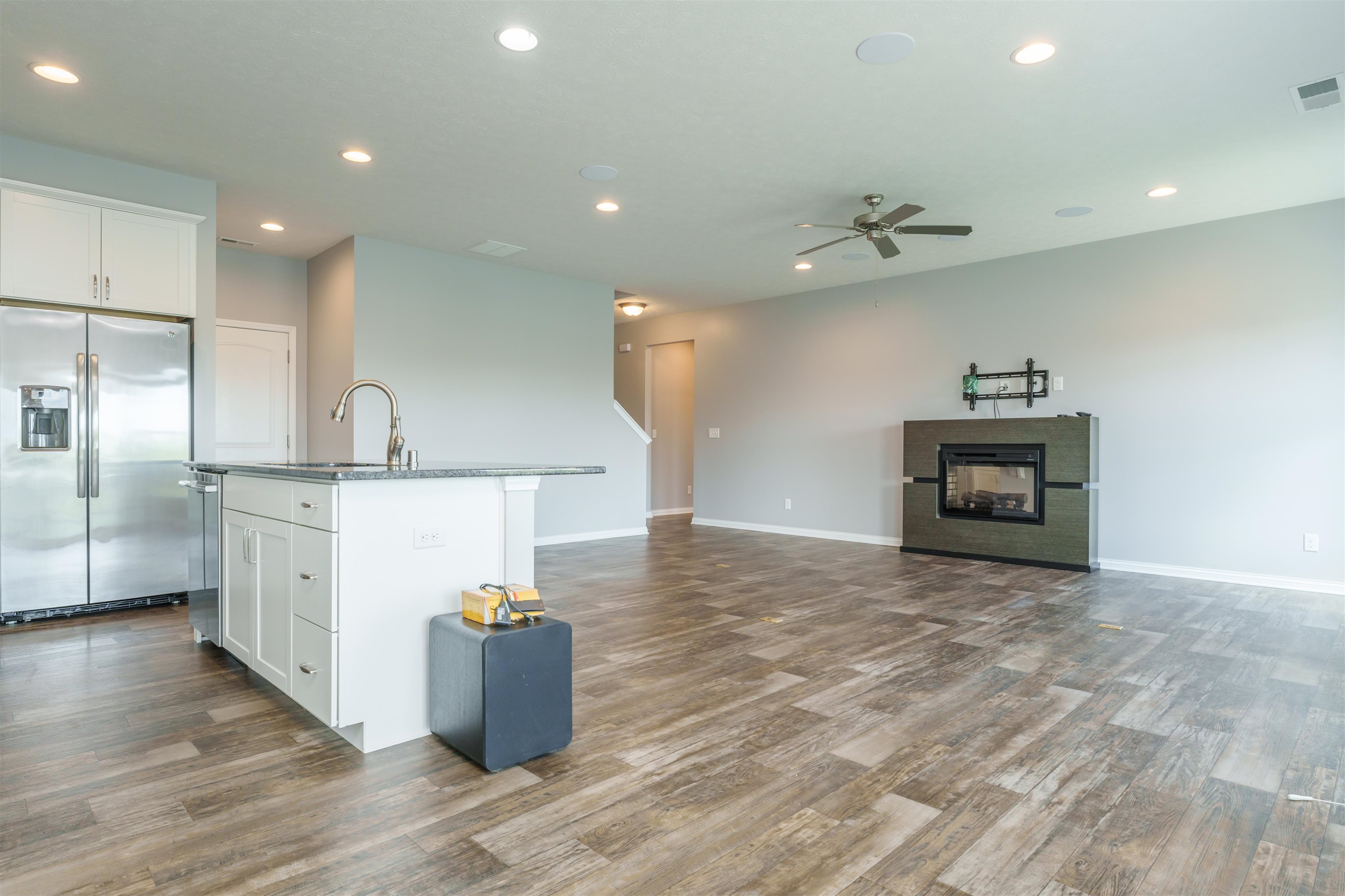 377 Brixton Dr, Owensboro, Kentucky 42301, 3 Bedrooms Bedrooms, ,2 BathroomsBathrooms,Single Family Residence,For Sale,Brixton Dr,89440