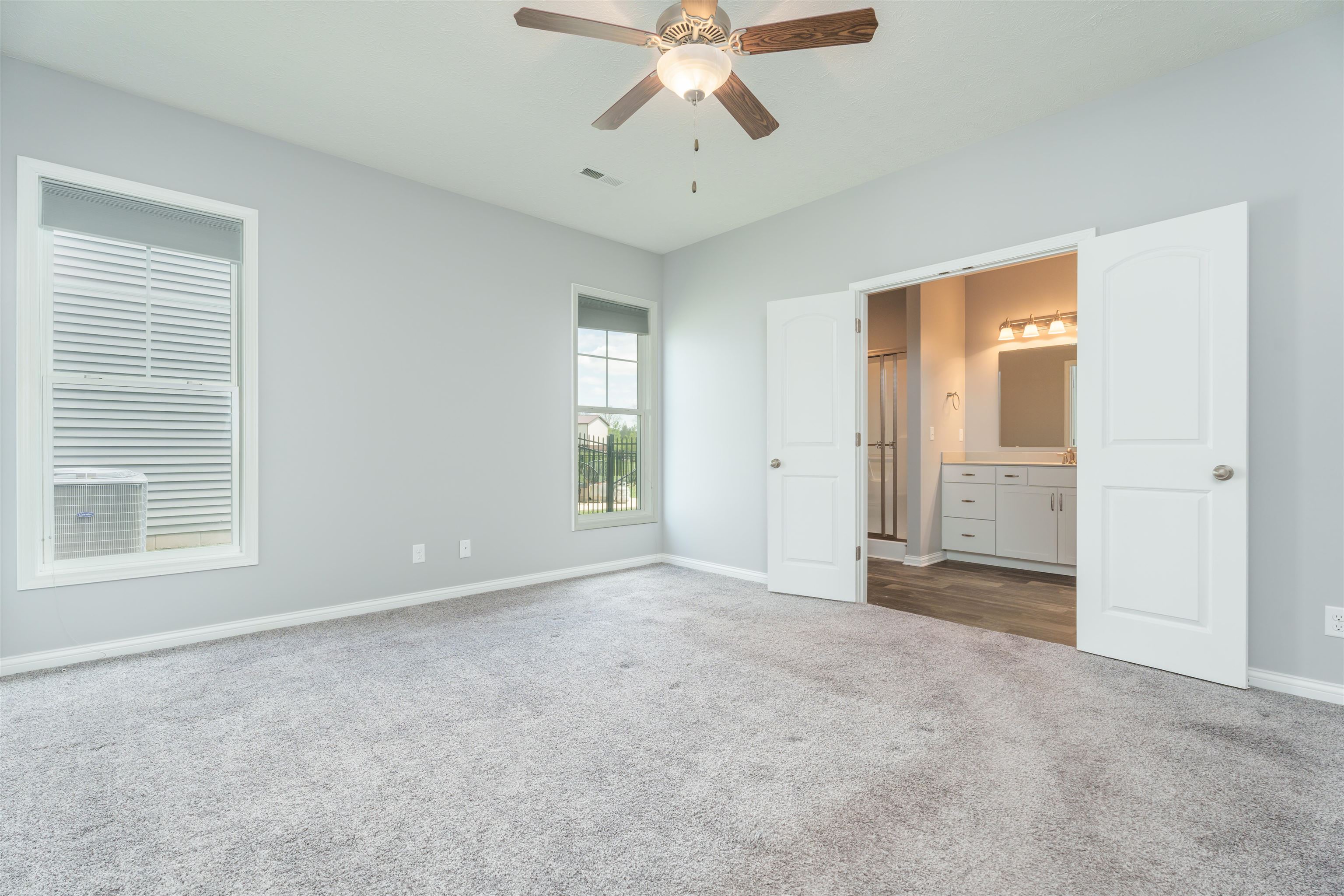377 Brixton Dr, Owensboro, Kentucky 42301, 3 Bedrooms Bedrooms, ,2 BathroomsBathrooms,Single Family Residence,For Sale,Brixton Dr,89440