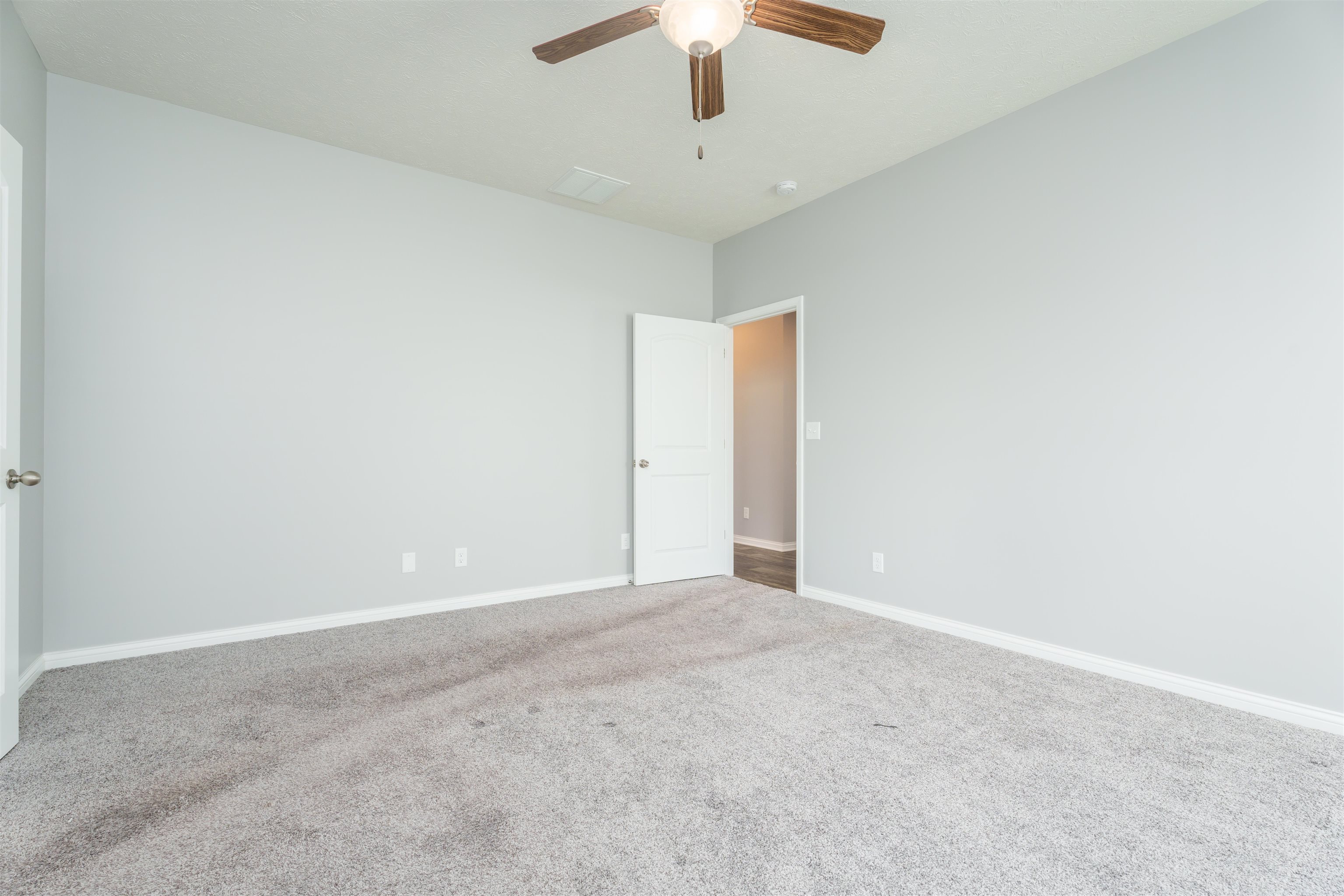 377 Brixton Dr, Owensboro, Kentucky 42301, 3 Bedrooms Bedrooms, ,2 BathroomsBathrooms,Single Family Residence,For Sale,Brixton Dr,89440