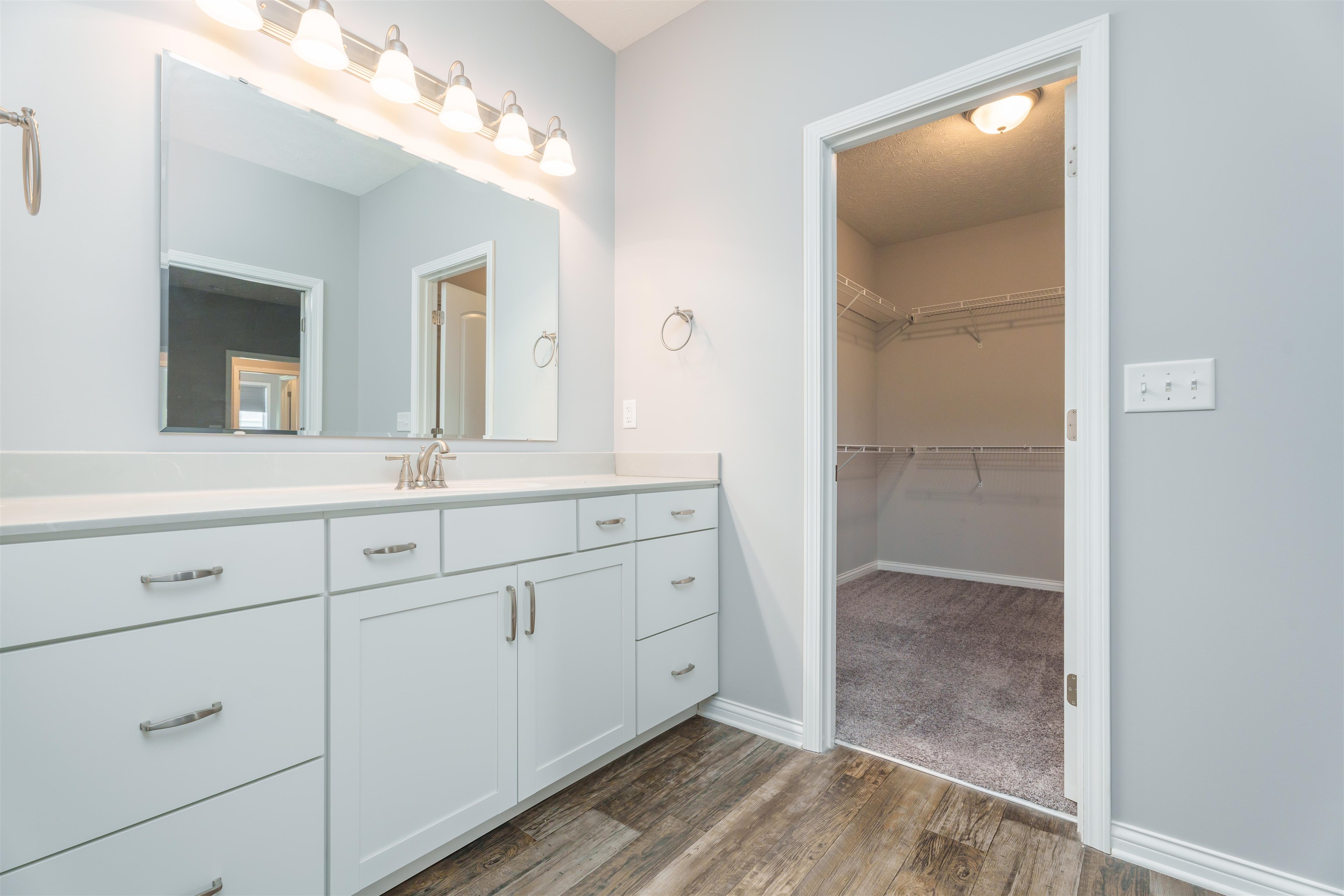 377 Brixton Dr, Owensboro, Kentucky 42301, 3 Bedrooms Bedrooms, ,2 BathroomsBathrooms,Single Family Residence,For Sale,Brixton Dr,89440