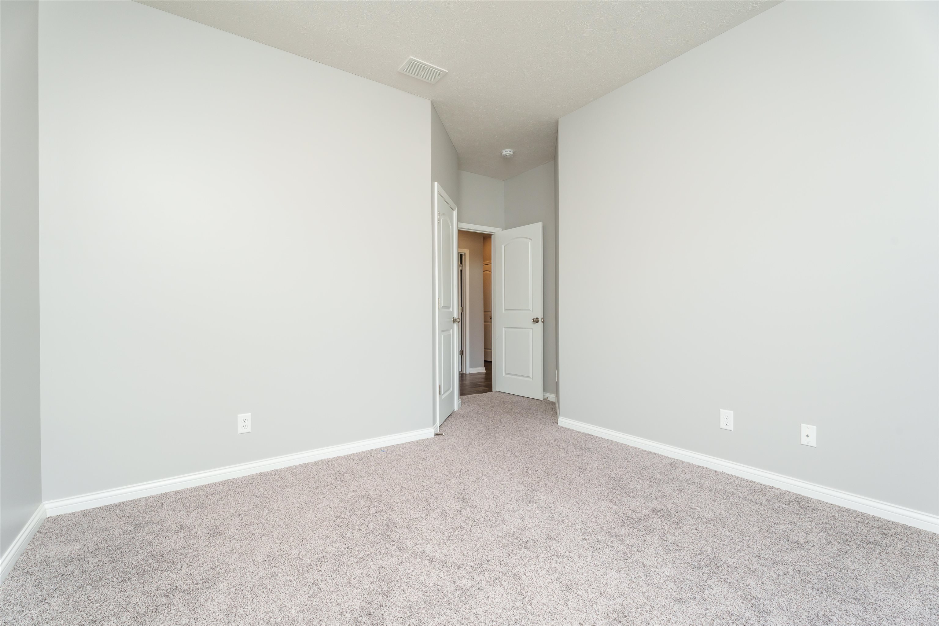 377 Brixton Dr, Owensboro, Kentucky 42301, 3 Bedrooms Bedrooms, ,2 BathroomsBathrooms,Single Family Residence,For Sale,Brixton Dr,89440