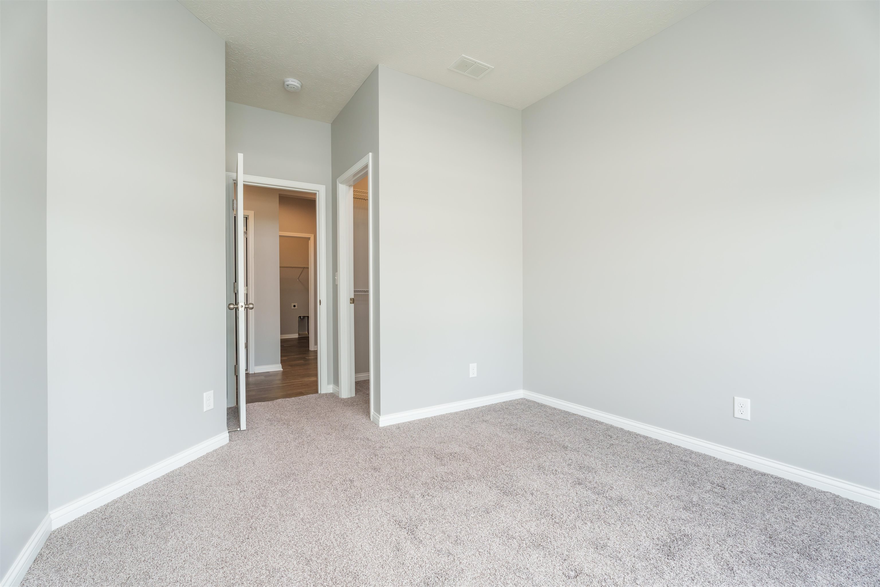 377 Brixton Dr, Owensboro, Kentucky 42301, 3 Bedrooms Bedrooms, ,2 BathroomsBathrooms,Single Family Residence,For Sale,Brixton Dr,89440