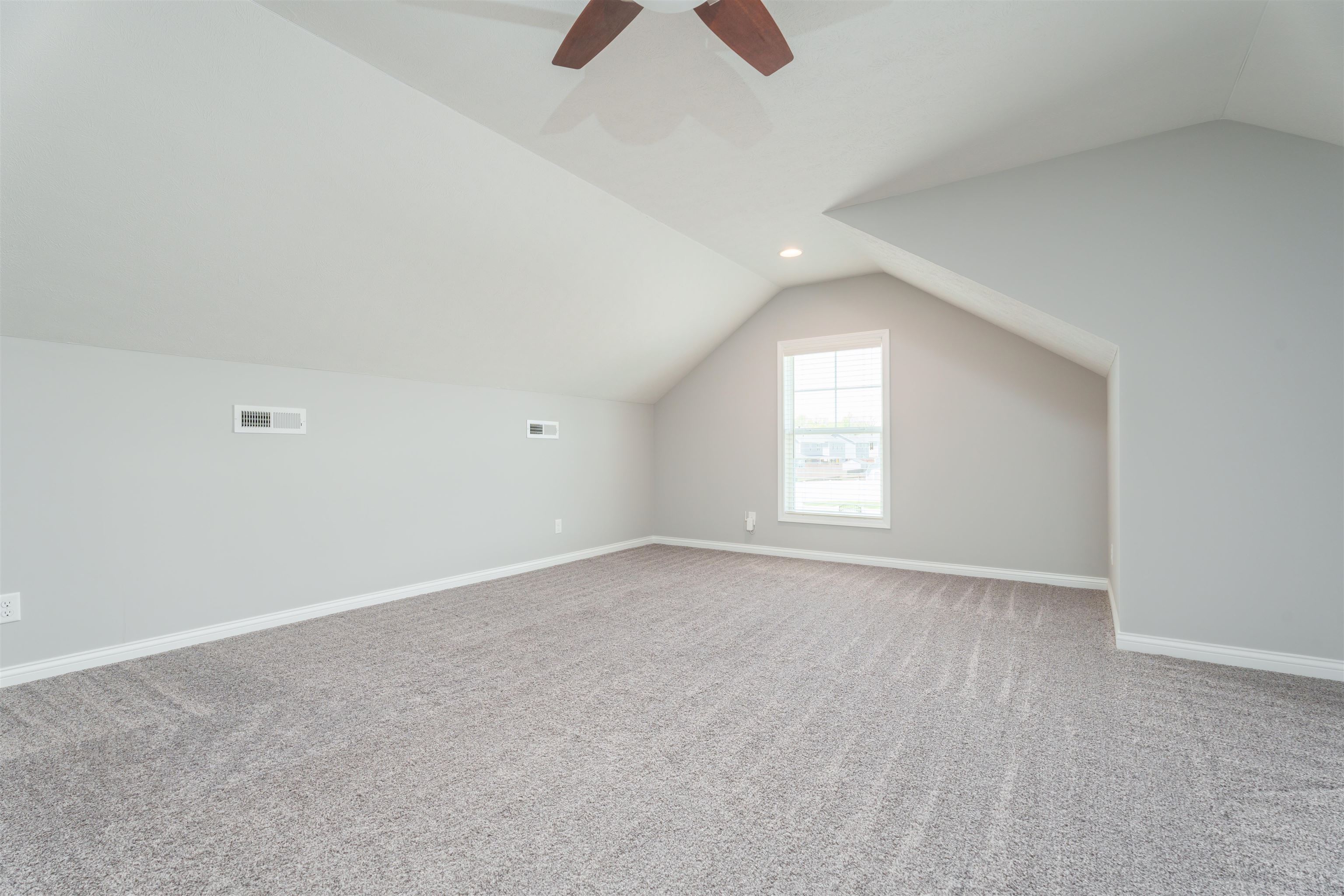 377 Brixton Dr, Owensboro, Kentucky 42301, 3 Bedrooms Bedrooms, ,2 BathroomsBathrooms,Single Family Residence,For Sale,Brixton Dr,89440