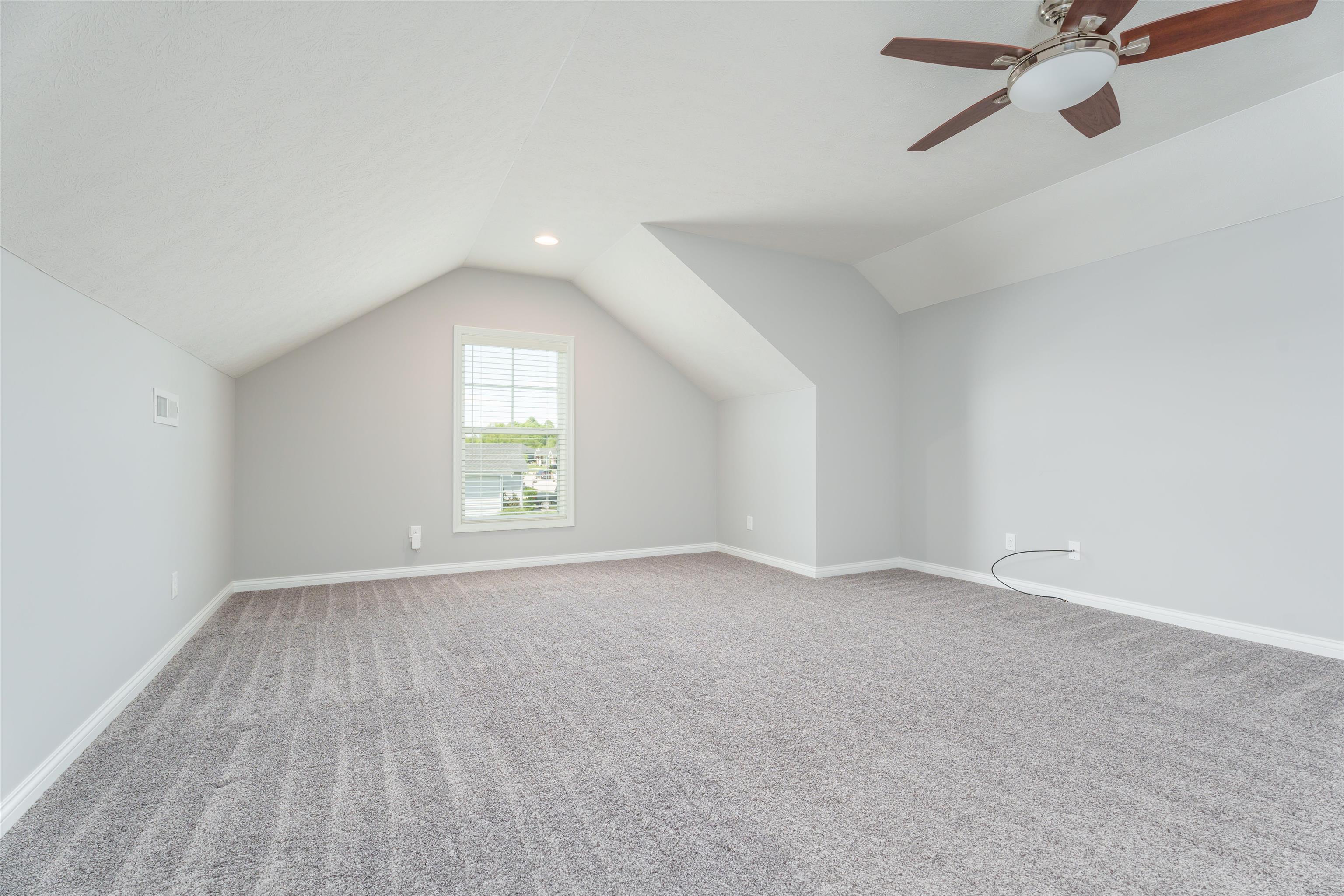 377 Brixton Dr, Owensboro, Kentucky 42301, 3 Bedrooms Bedrooms, ,2 BathroomsBathrooms,Single Family Residence,For Sale,Brixton Dr,89440